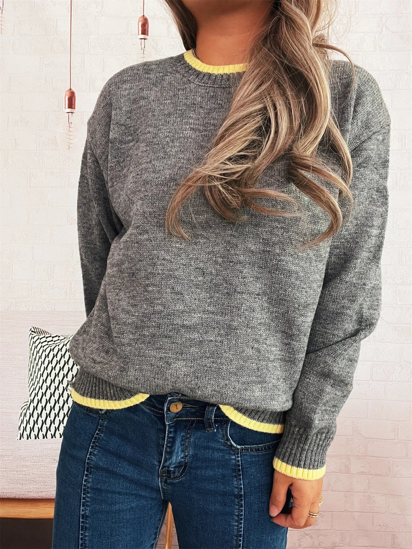 Ribbed Contrast Trim Long Sleeve Sweater-Nordavory