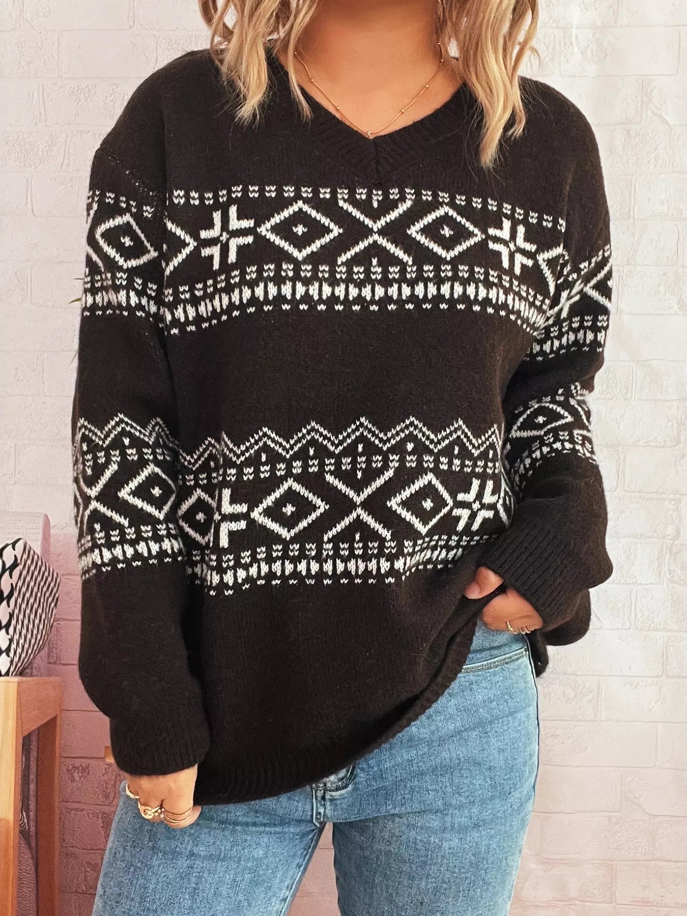 Geometric Dropped Shoulder Long Sleeve Sweater-Nordavory