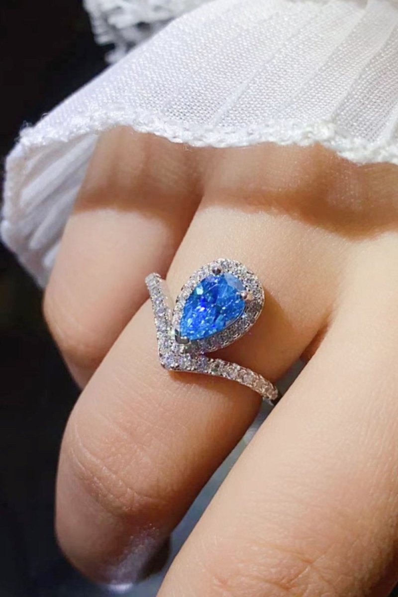 1 Carat Pear Shape Moissanite Heart Ring-Nordavory