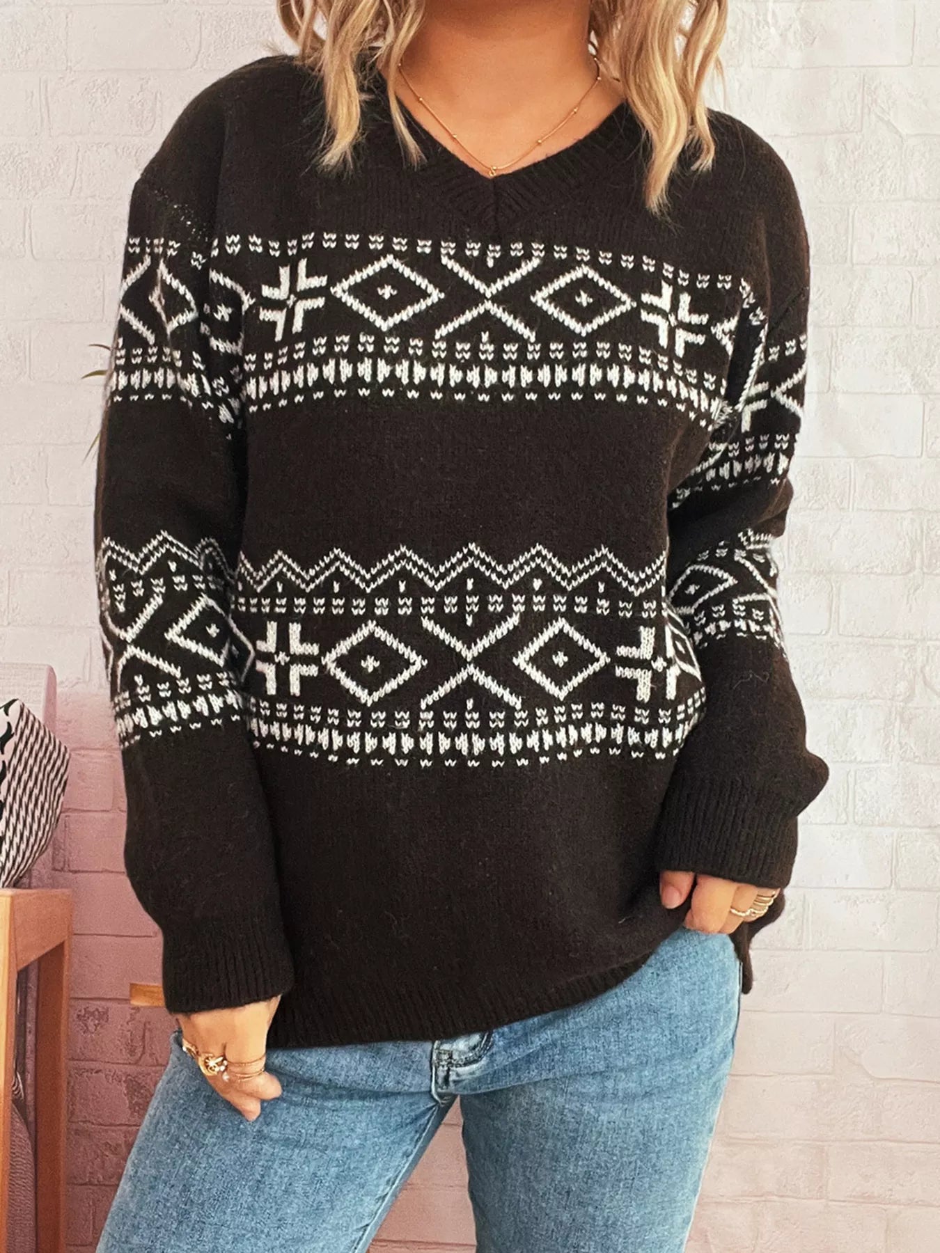 Geometric Dropped Shoulder Long Sleeve Sweater-Nordavory
