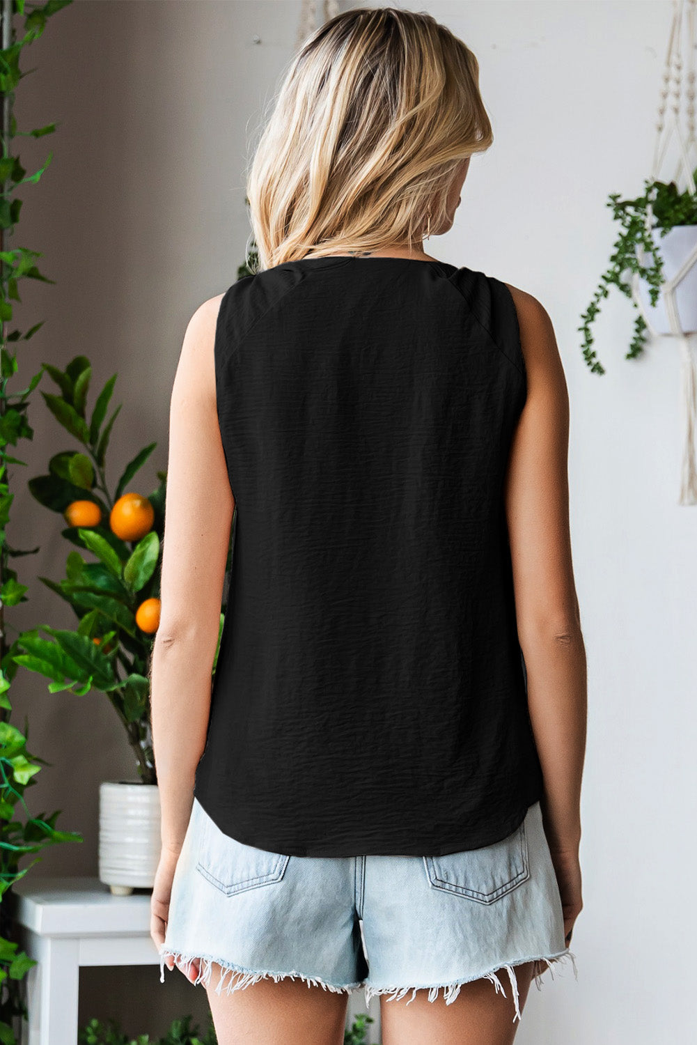 Knot Detail V-Neck Tank-Nordavory