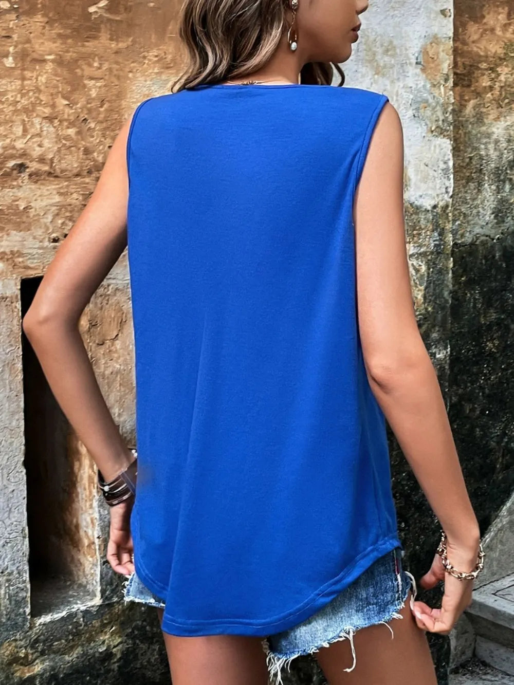 Button Detail Round Neck Tank-Nordavory