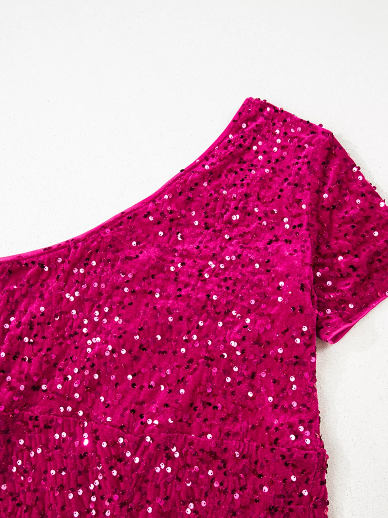 Sequin One-Shoulder Dress with High Slit-Nordavory