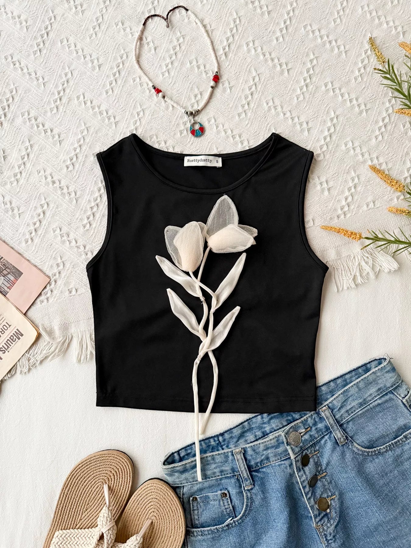 Floral Applique Round Neck Tank Top-Nordavory