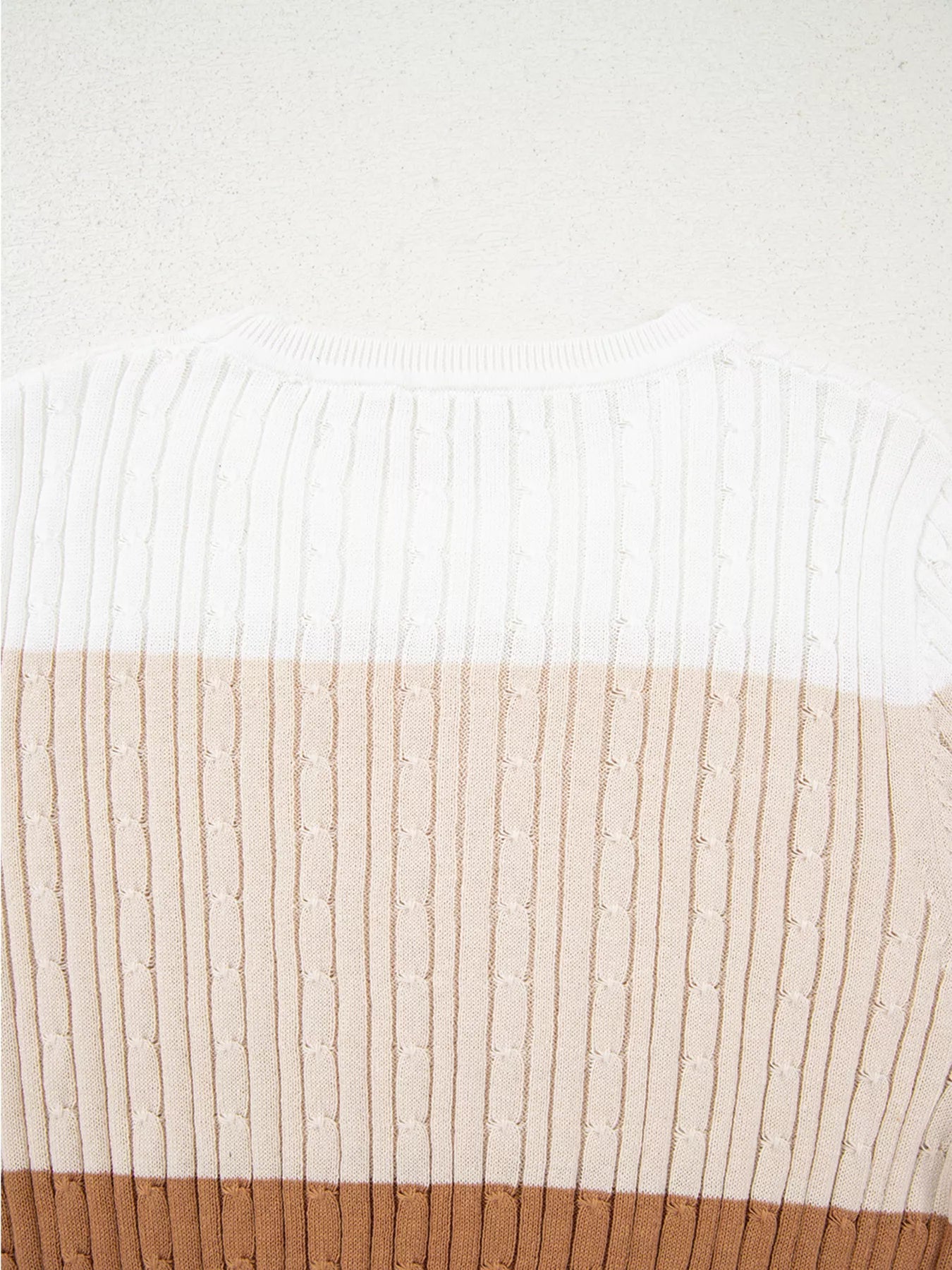 Colorblock Cable Knit Round Neck Sweater-Nordavory