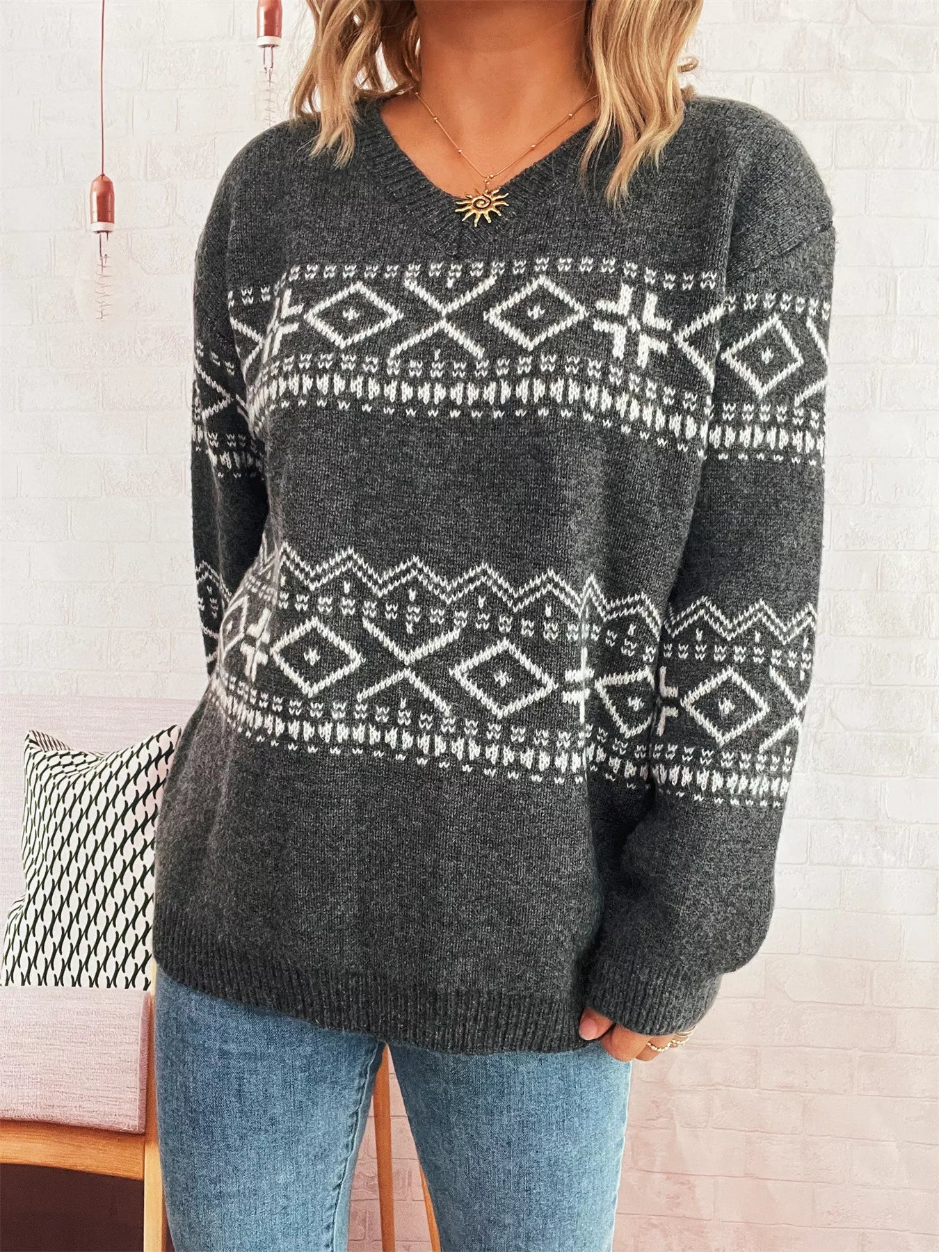 Geometric Dropped Shoulder Long Sleeve Sweater-Nordavory