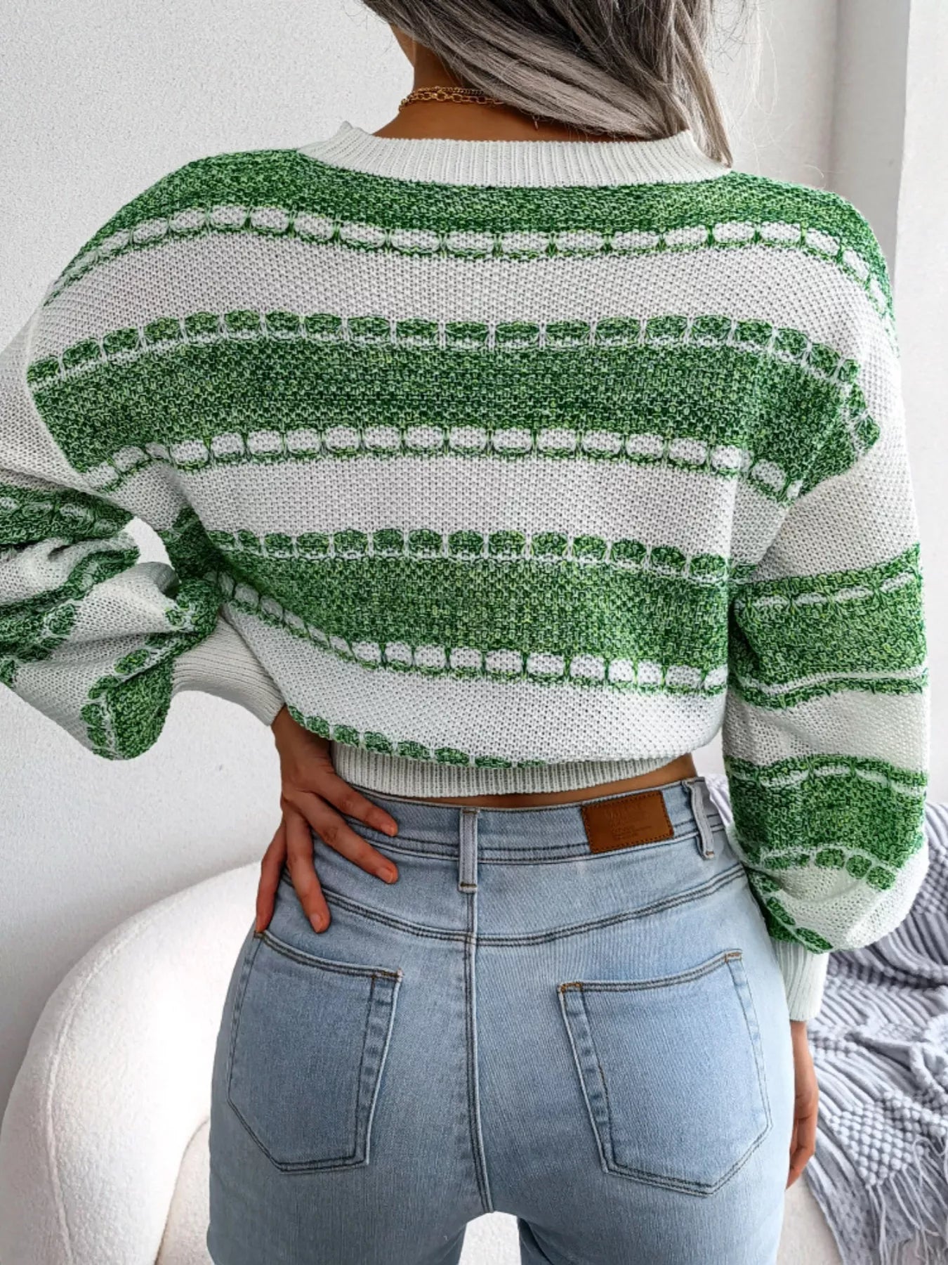 Color Block Round Neck Cropped Sweater-Nordavory
