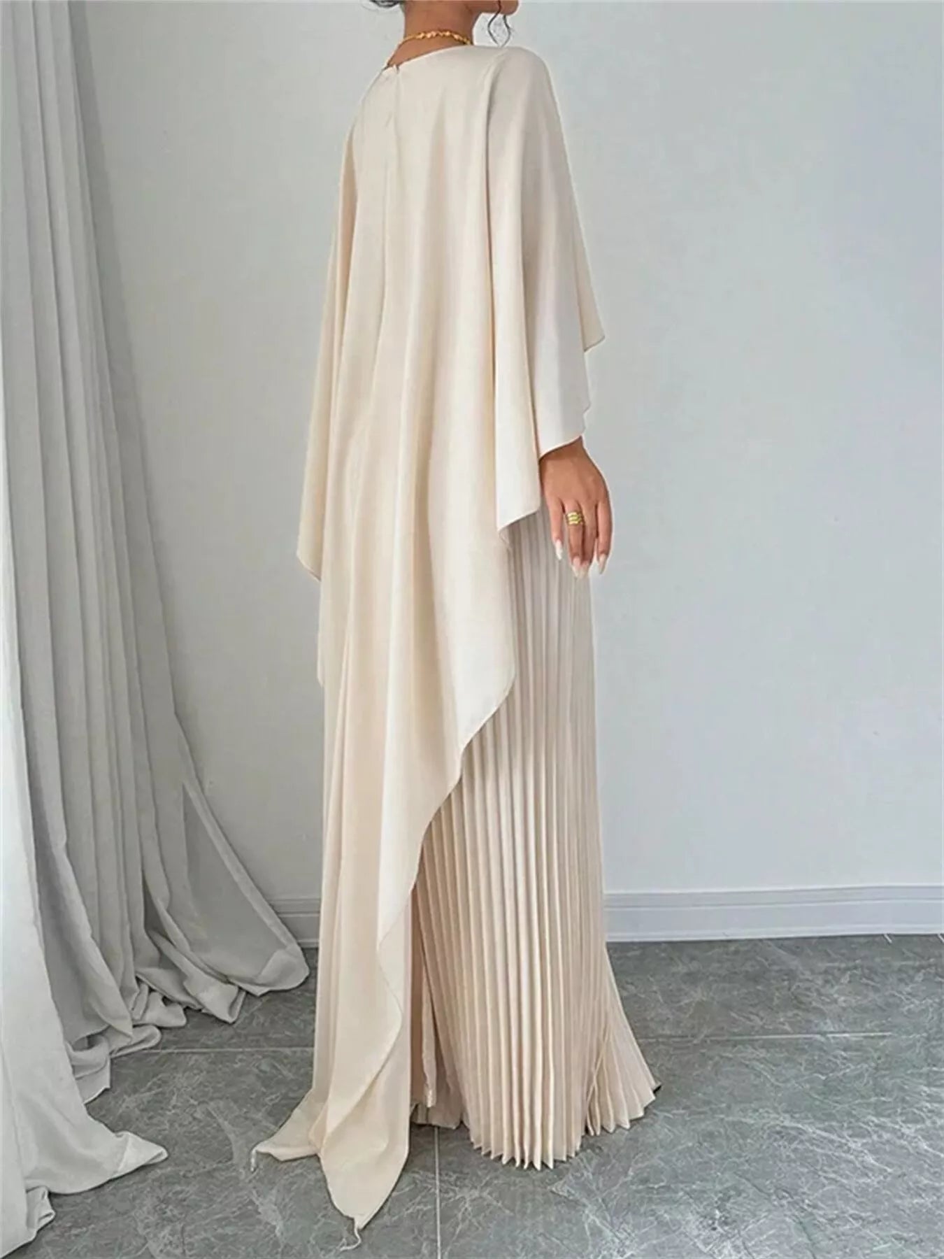 Cape Pleated Maxi Dress-Nordavory