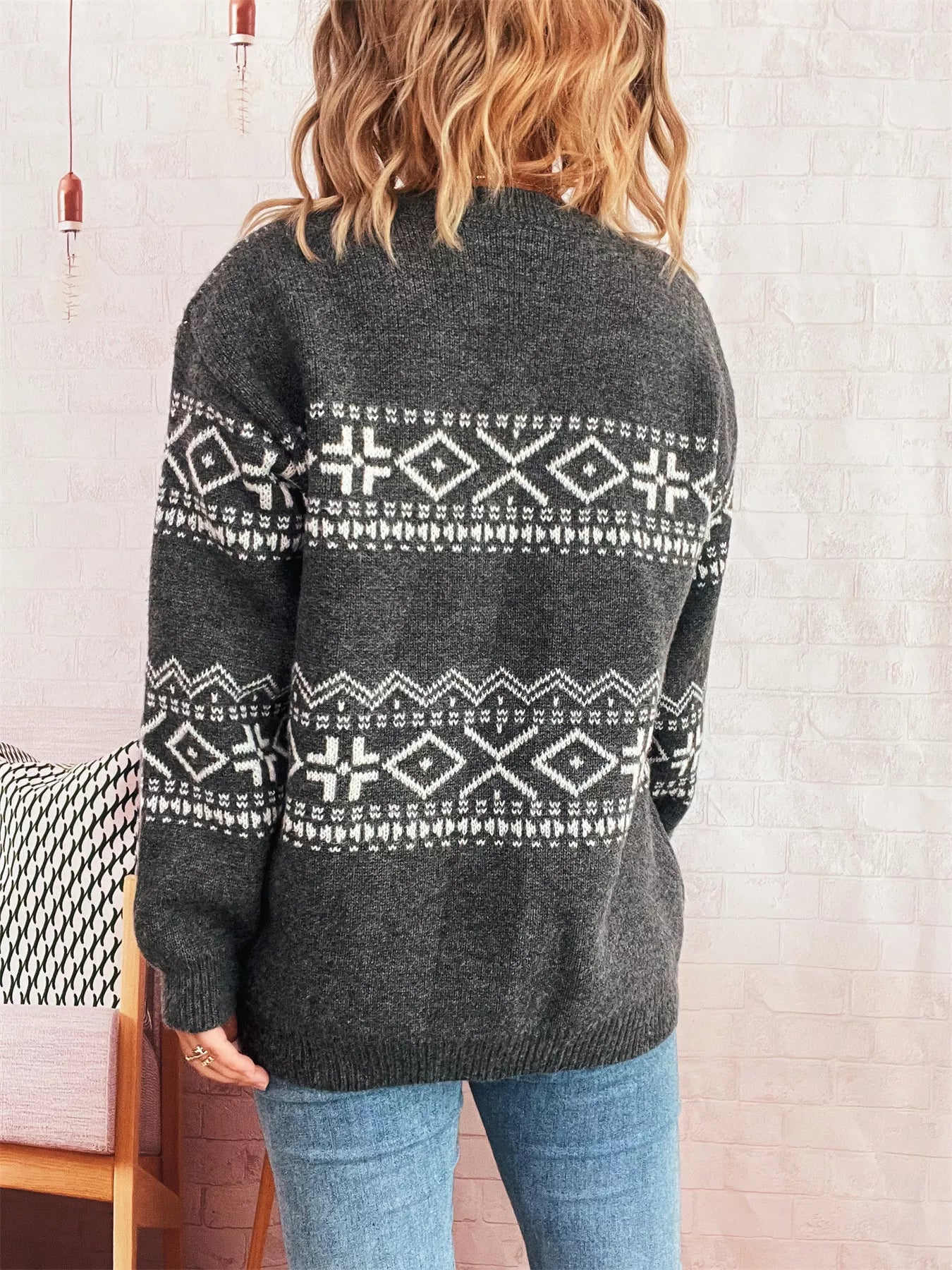 Geometric Dropped Shoulder Long Sleeve Sweater-Nordavory