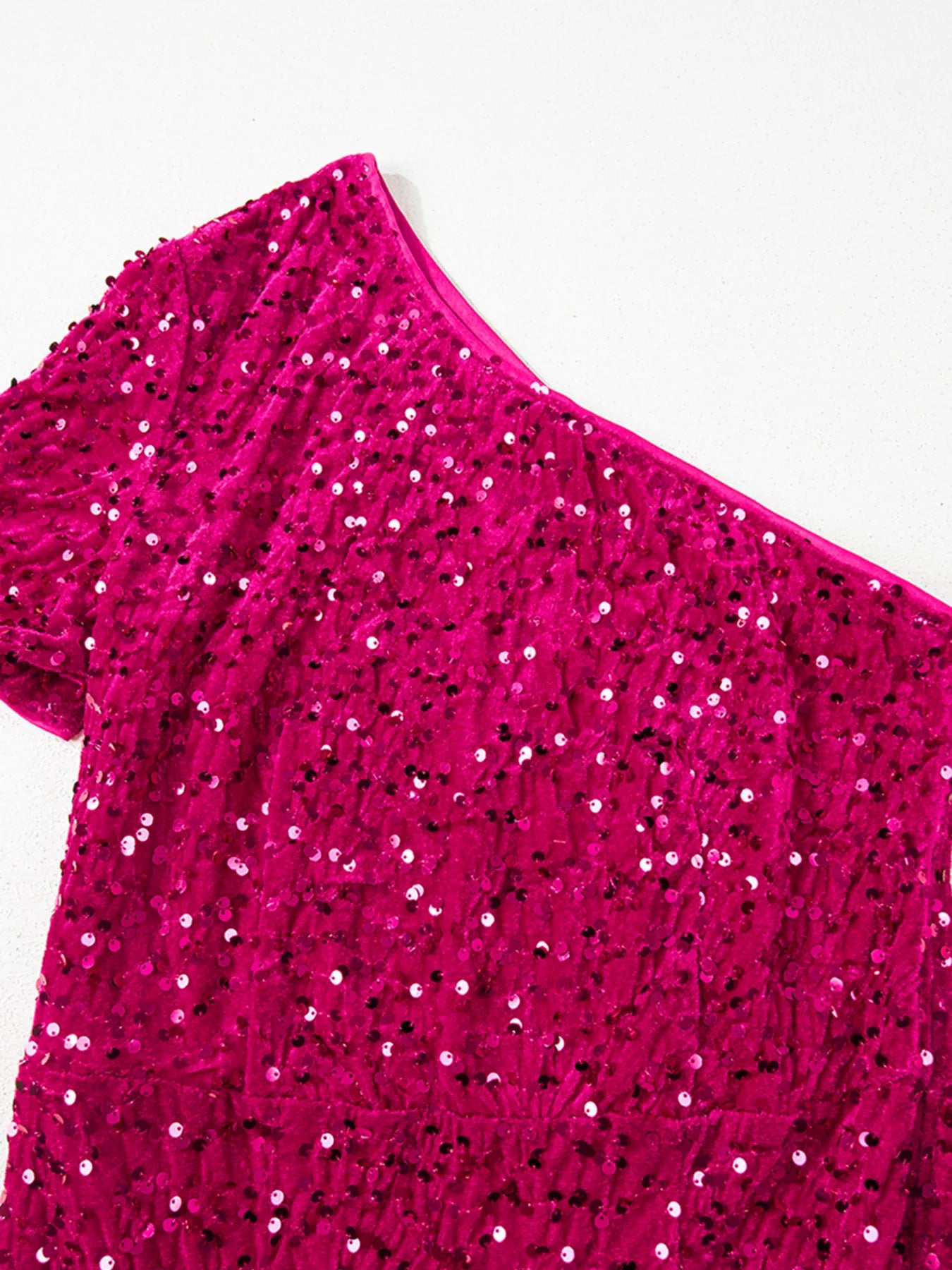 Sequin One-Shoulder Dress with High Slit-Nordavory