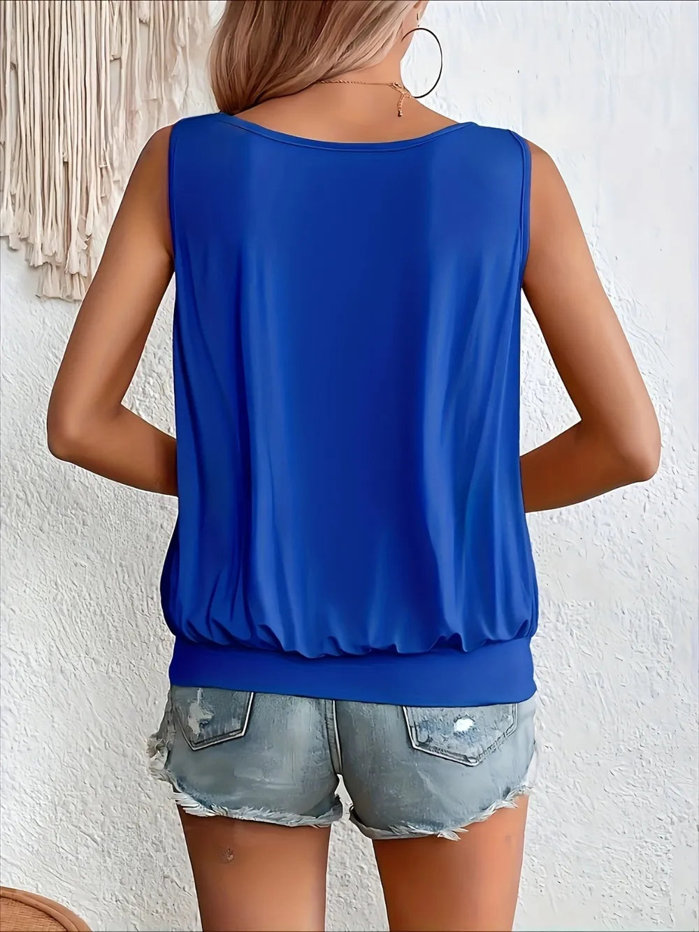 Full Size Ruched Scoop Neck Tank-Nordavory
