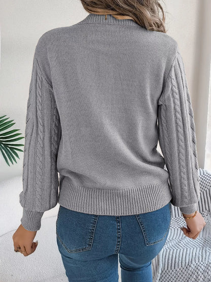 Cable-Knit Round Neck Sweater-Nordavory