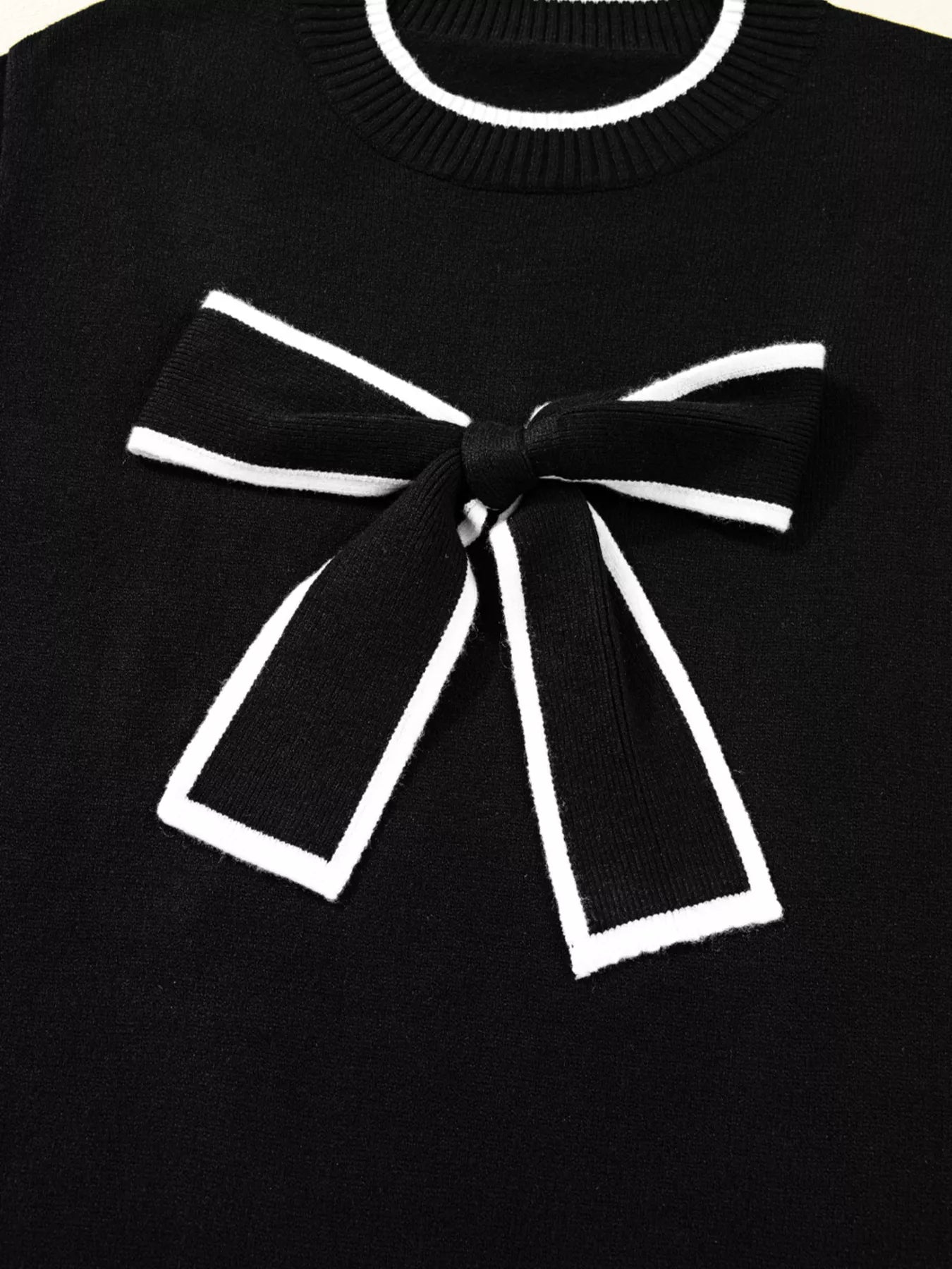Contrast Trim Bow Accent Holiday Cropped Sweater-Nordavory