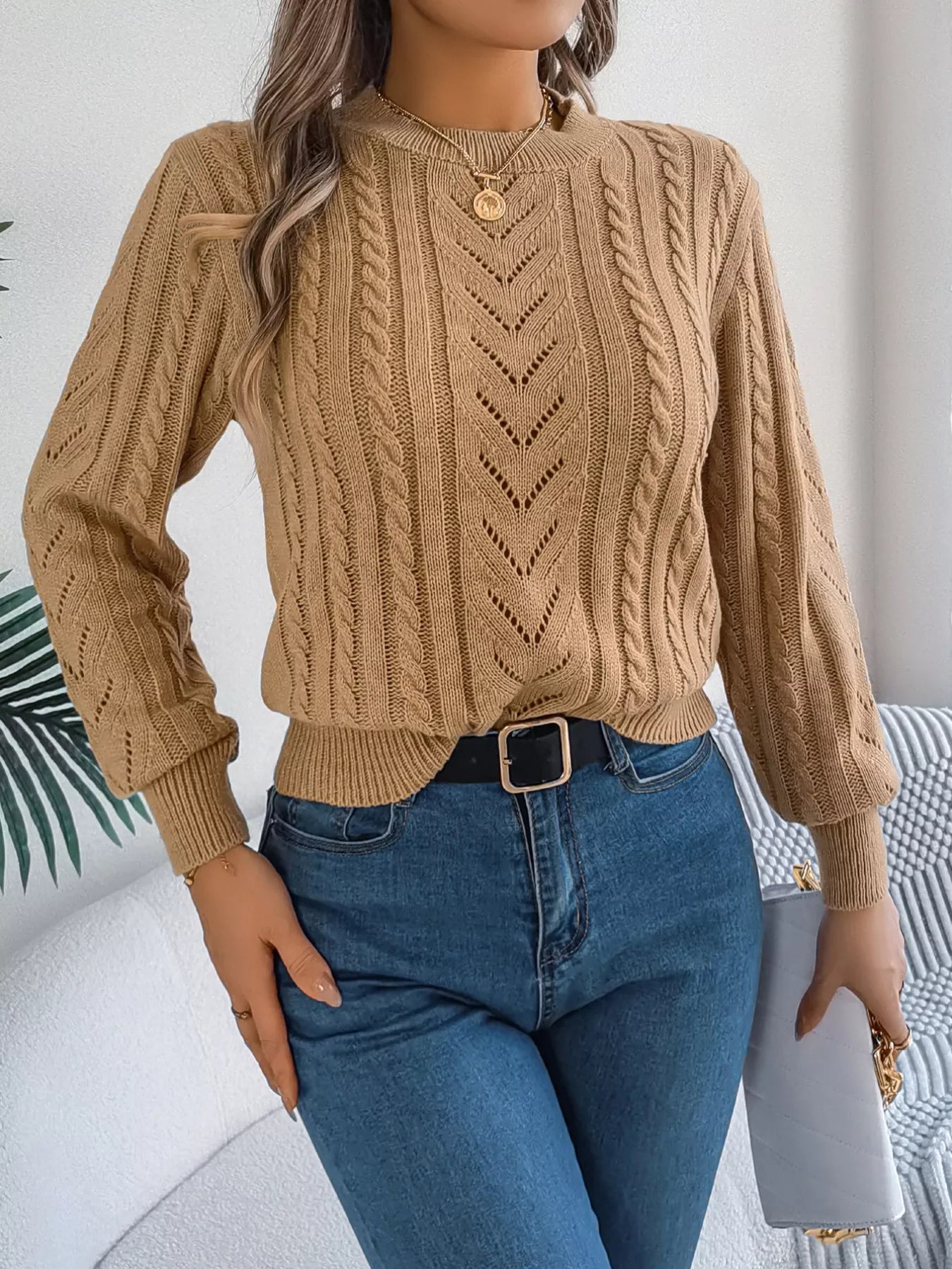 Cable-Knit Round Neck Sweater-Nordavory