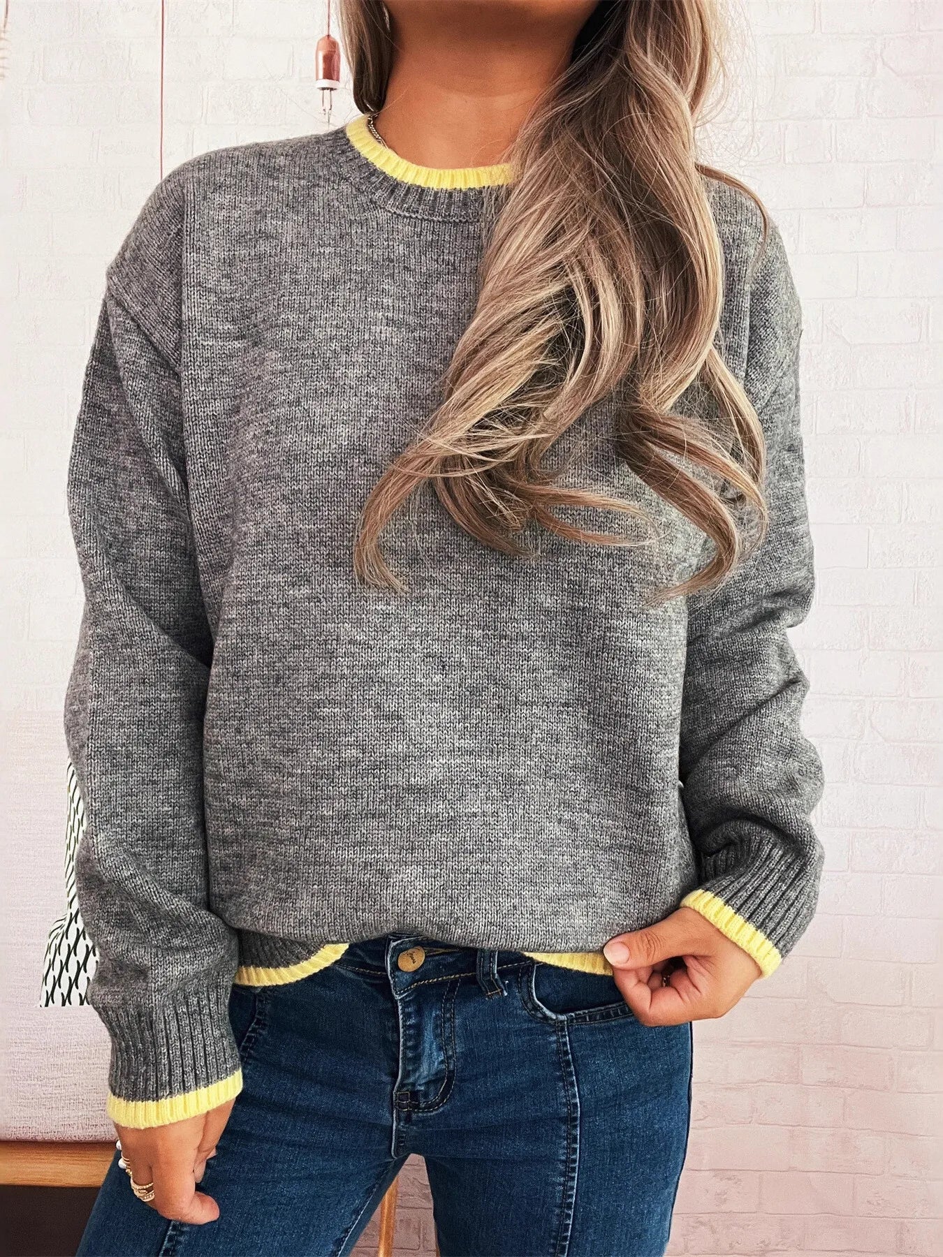 Ribbed Contrast Trim Long Sleeve Sweater-Nordavory