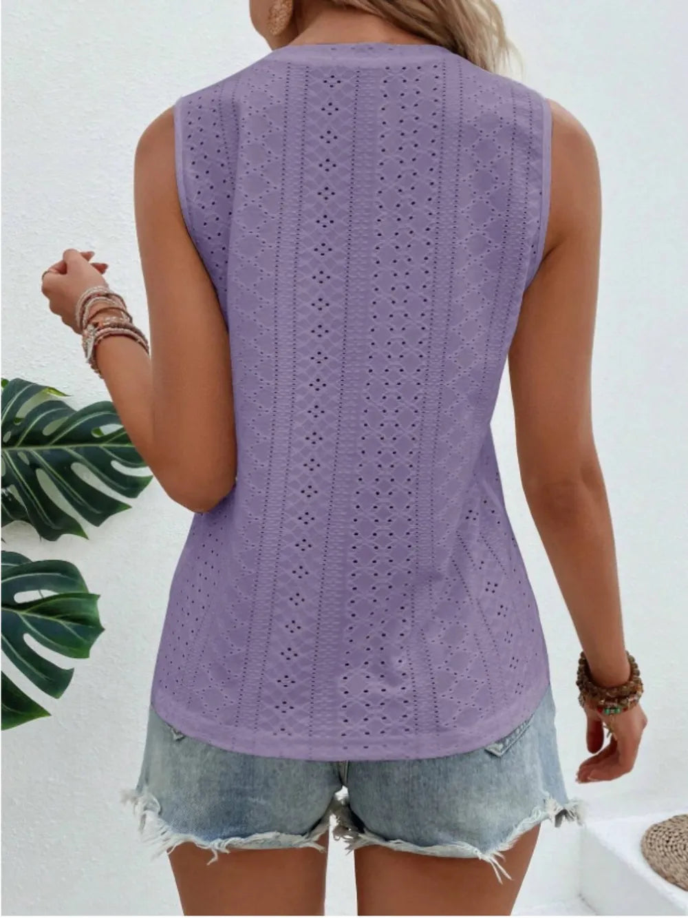 Eyelet Round Neck Tank-Nordavory