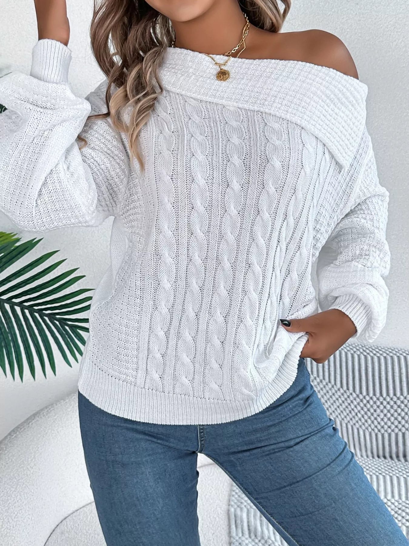 Off-Shoulder Cable Knit Sweater-Nordavory