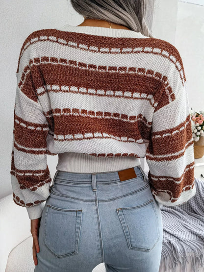 Color Block Round Neck Cropped Sweater-Nordavory