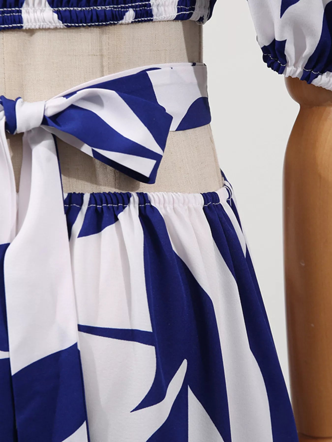 Off-Shoulder Cutout Leaf Print Maxi Dress-Nordavory