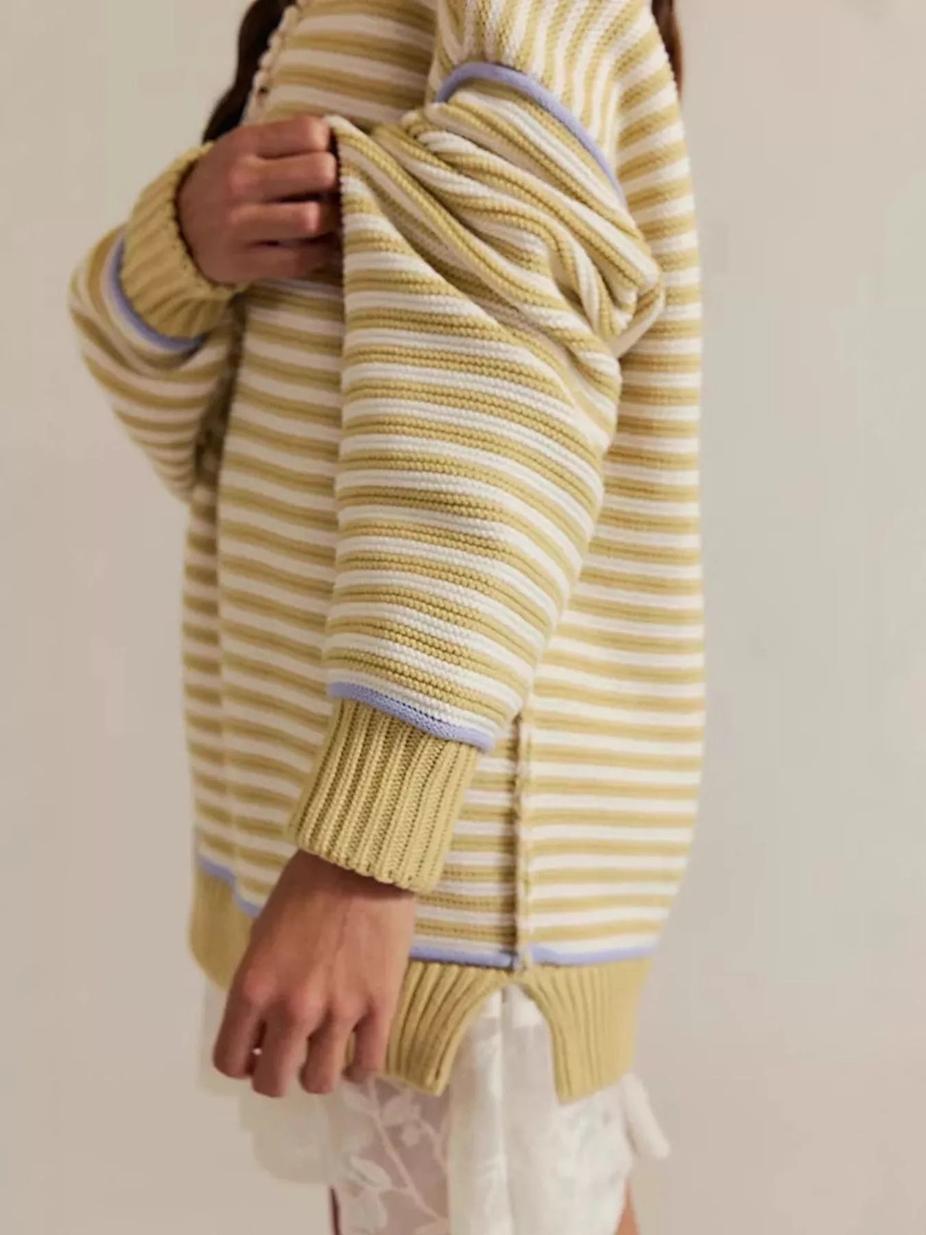 Striped Knit Round Neck Sweater-Nordavory