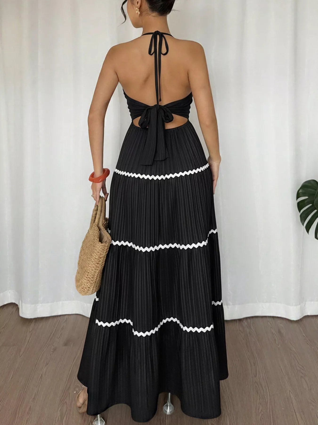 Halter Neck Pleated Maxi Dress-Nordavory