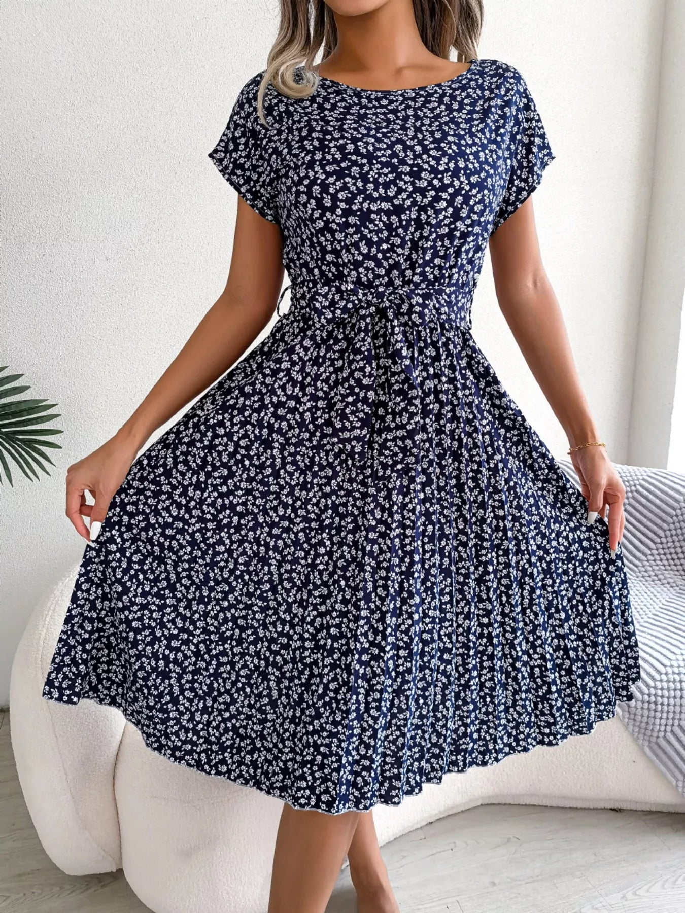Floral Print Pleated Midi Dress with Belt-Nordavory