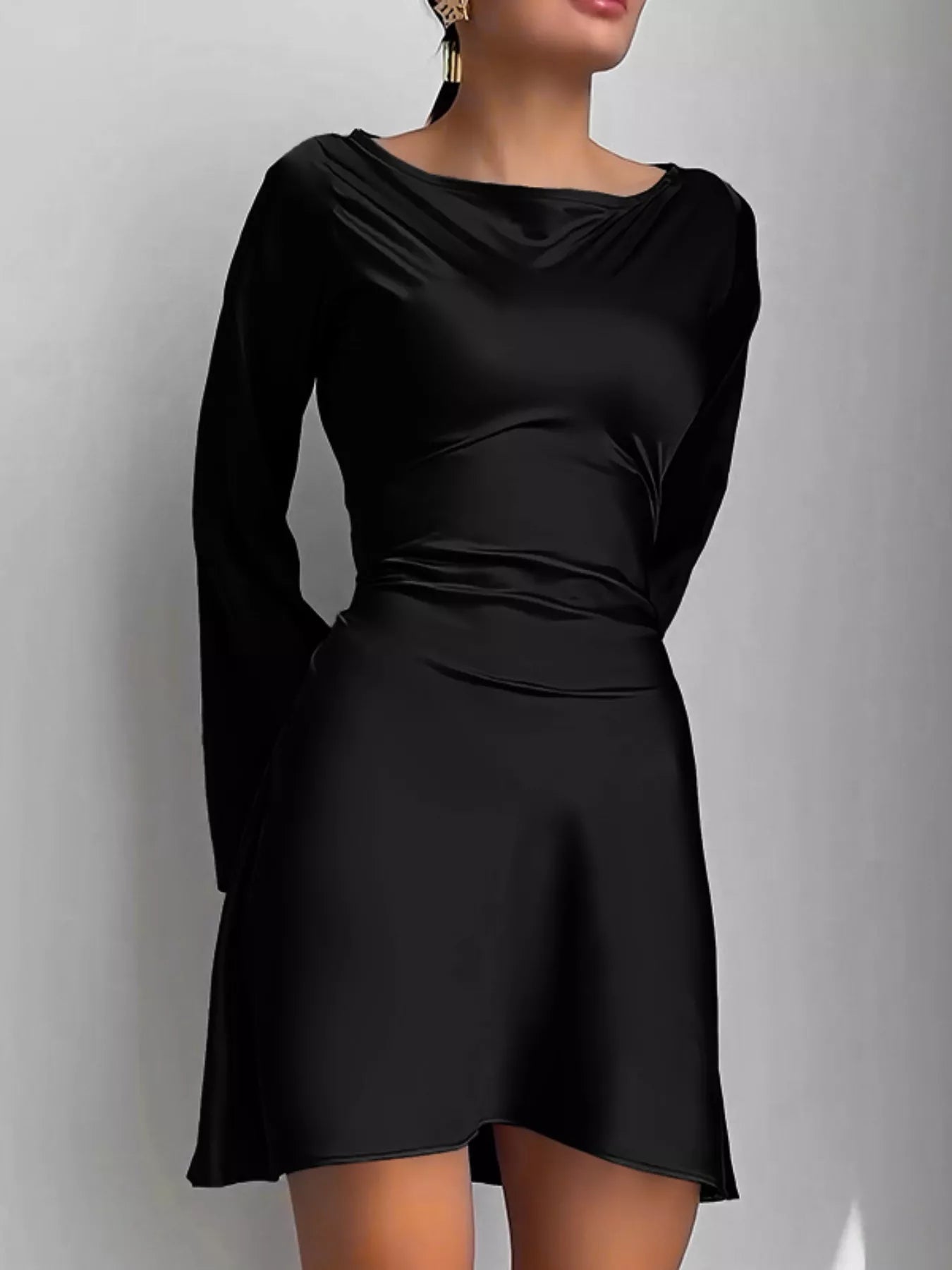 Elegant Mini Dress with Fare Sleeves-Nordavory