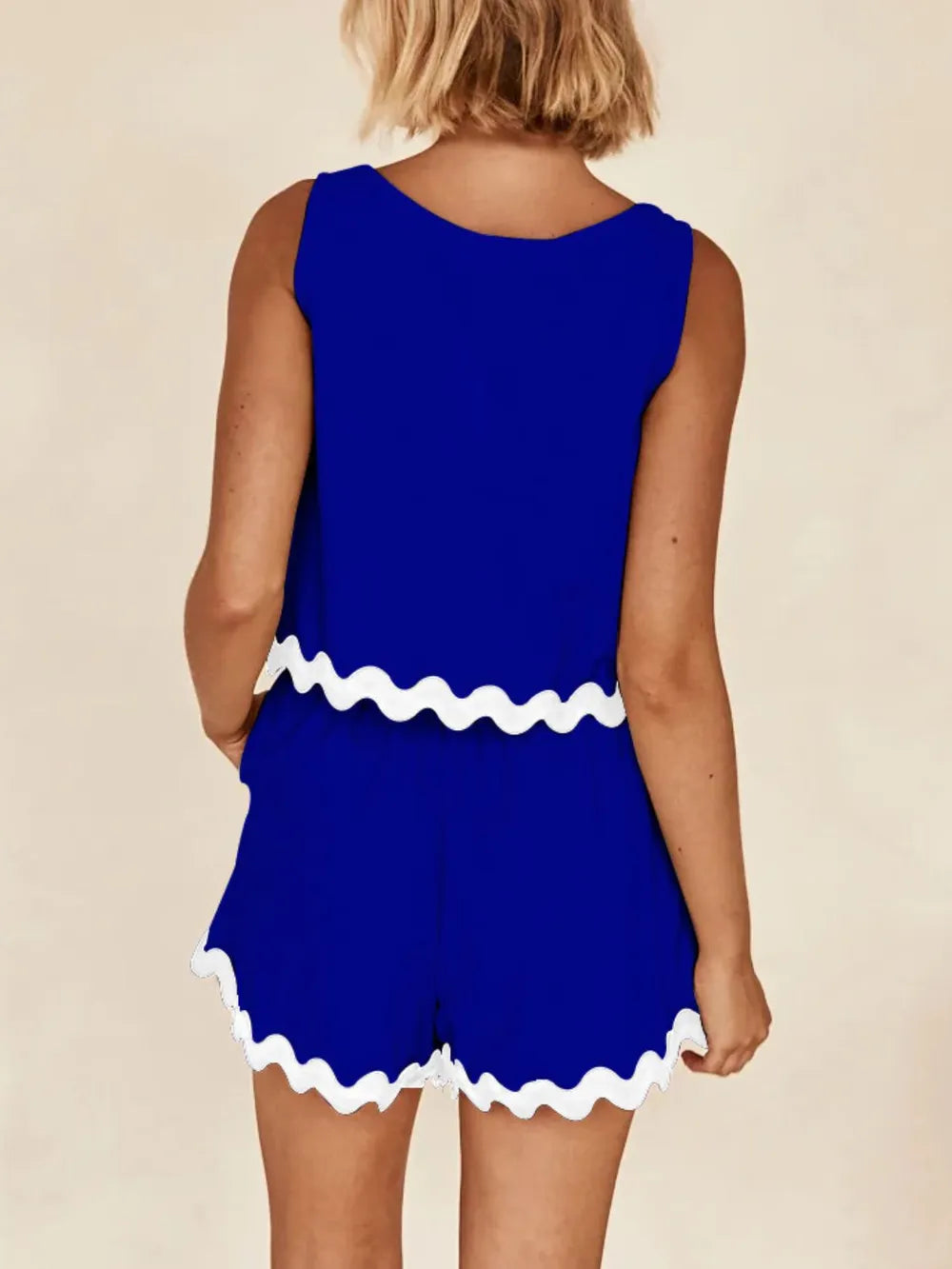Contrast Trim Round Neck Tank and Shorts Set-Nordavory