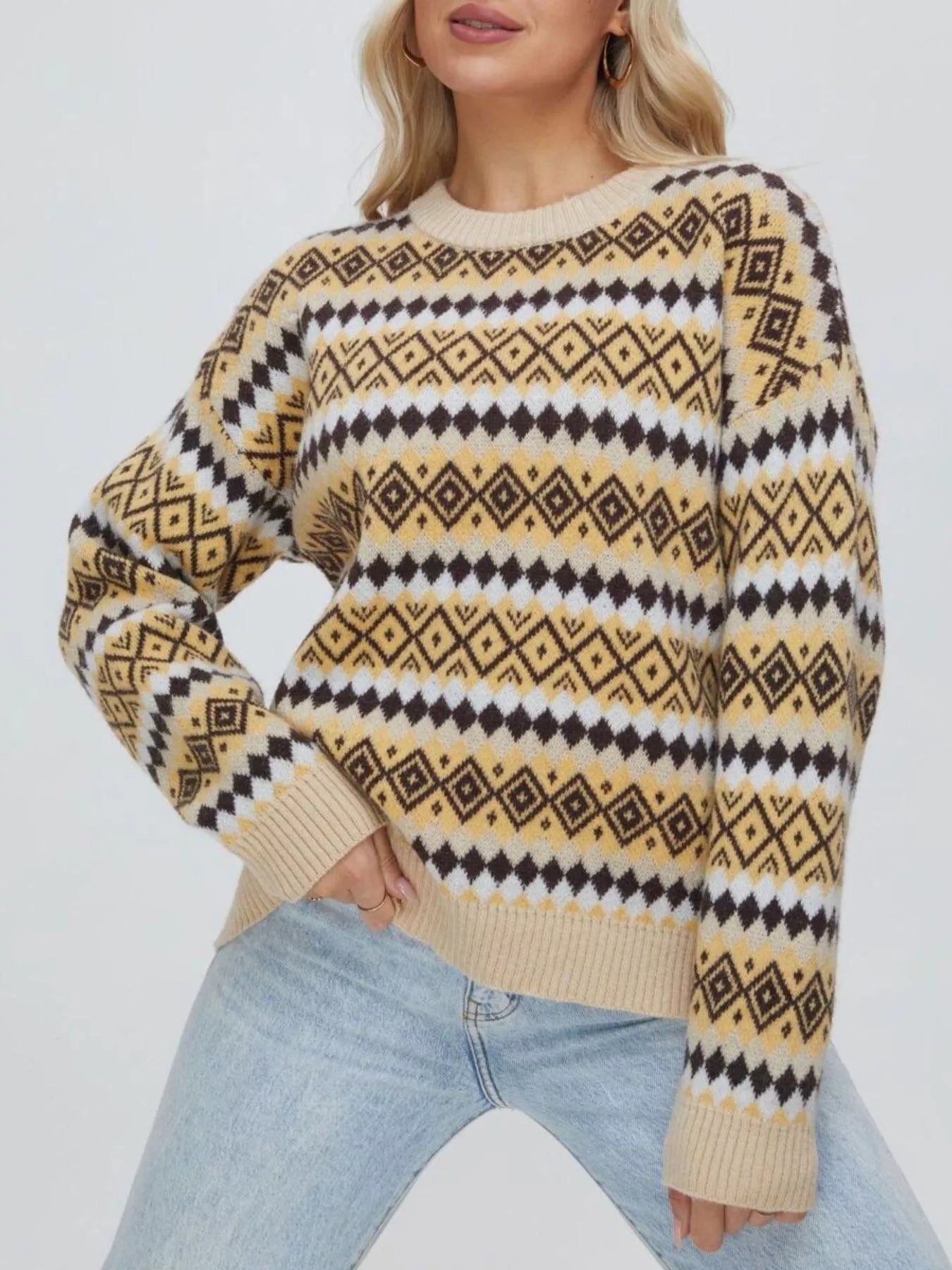 Geometric Pattern Round Neck Sweater-Nordavory