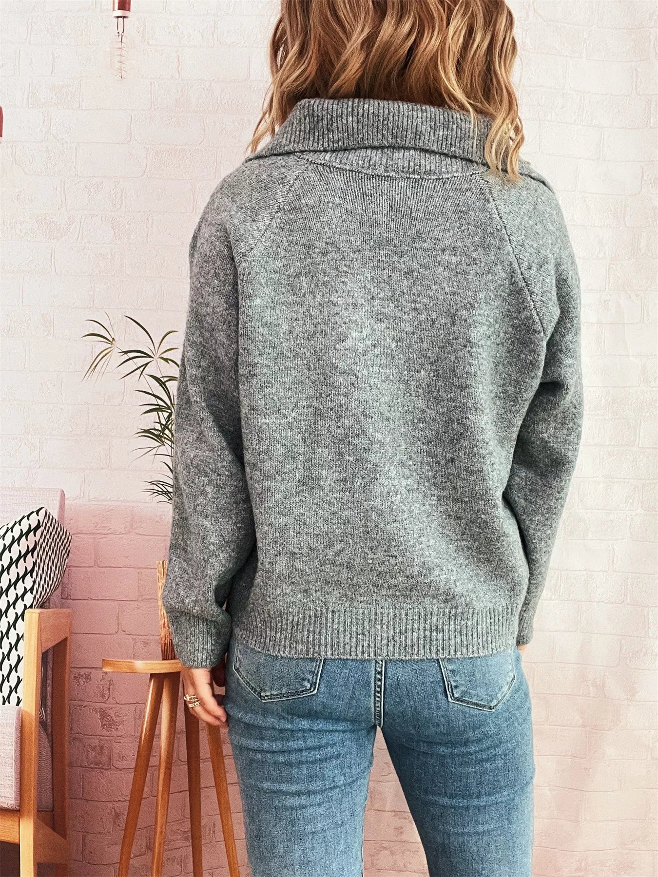 Ribbed Hem Raglan Sleeve Sweater-Nordavory