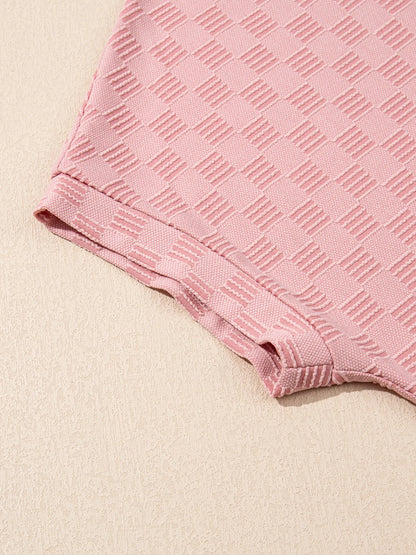 Checkered Textured Round Neck T-Shirt-Nordavory