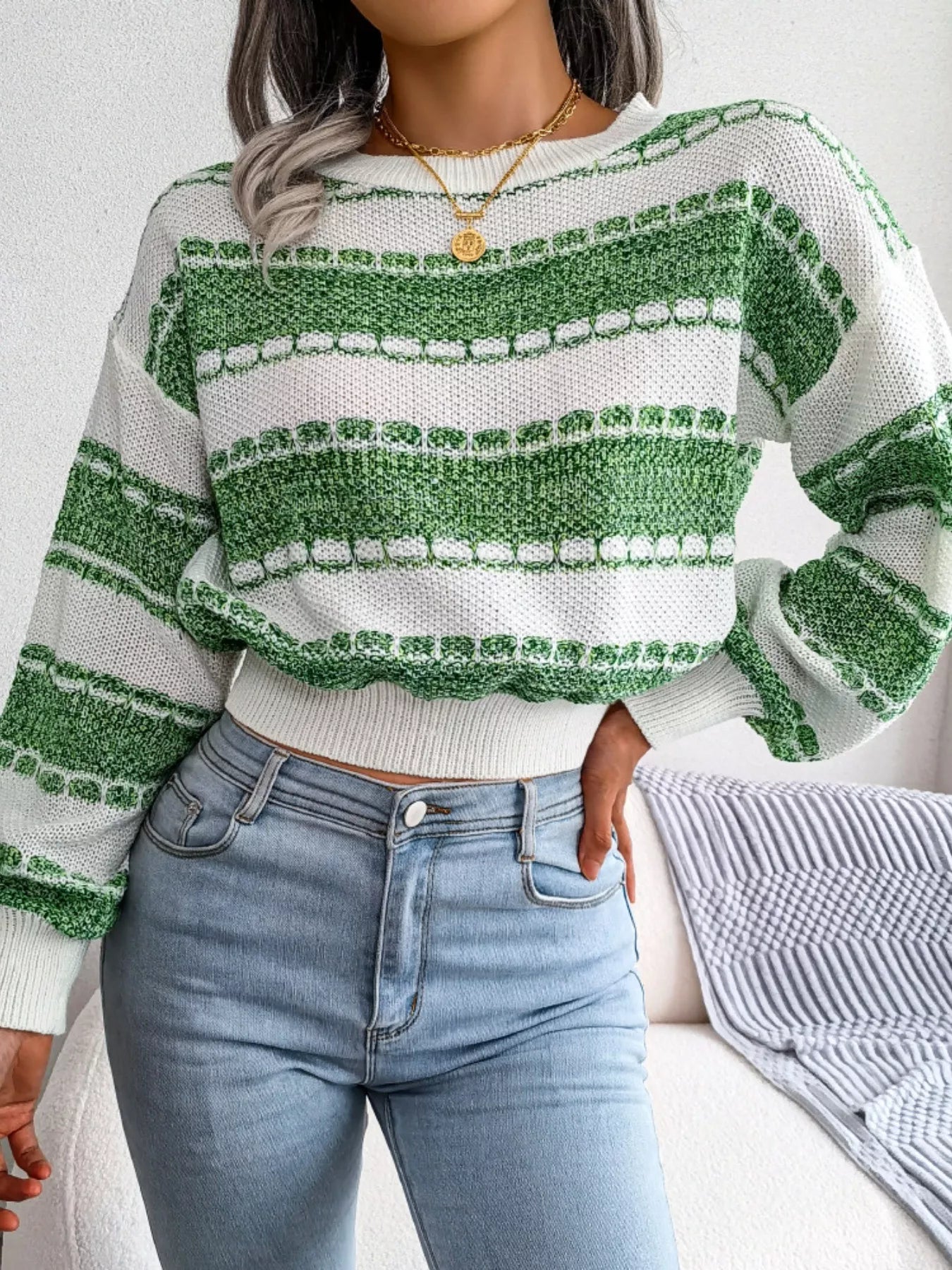 Color Block Round Neck Cropped Sweater-Nordavory