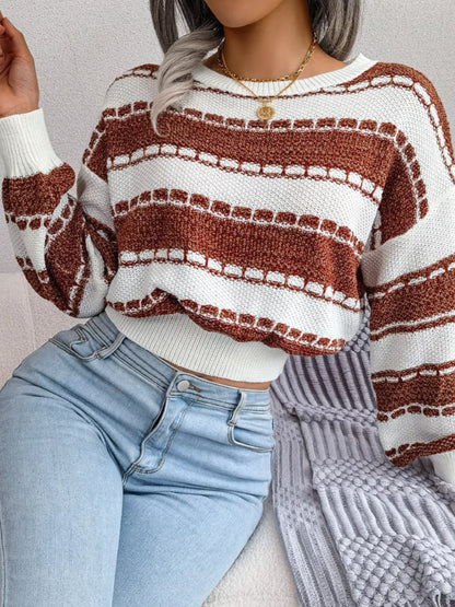 Color Block Round Neck Cropped Sweater-Nordavory