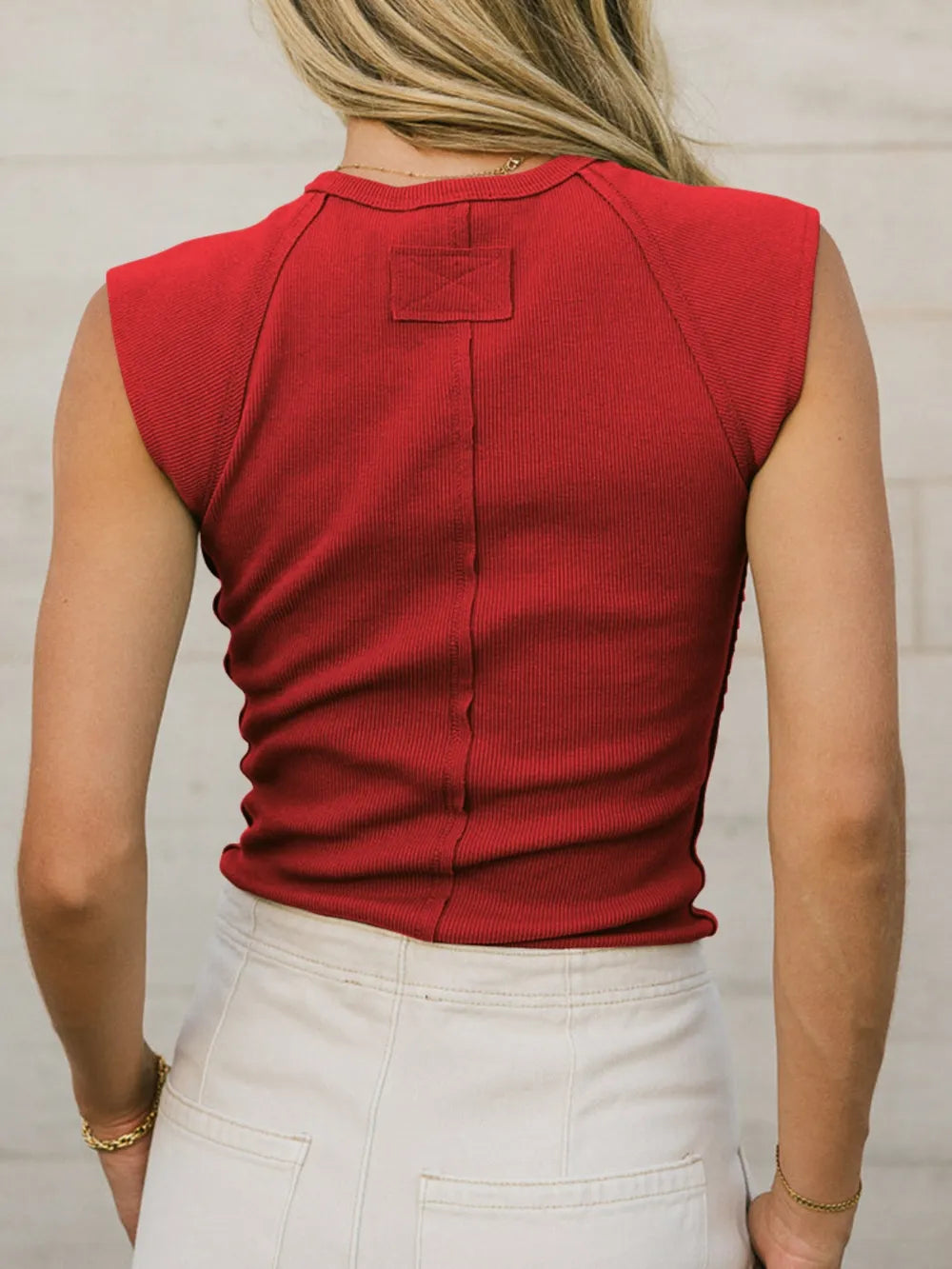 Ribbed Round Neck Slim Tank-Nordavory