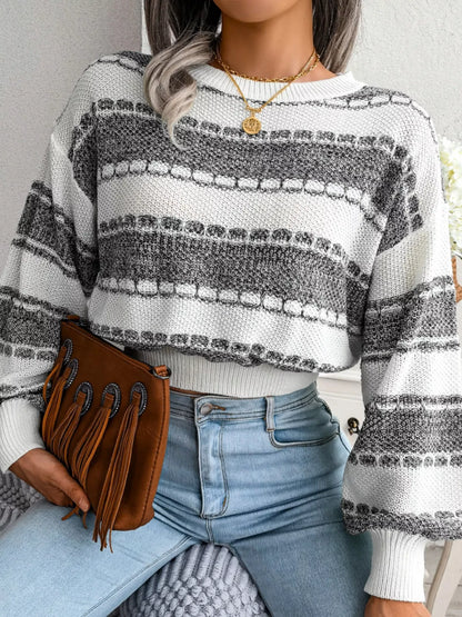Color Block Round Neck Cropped Sweater-Nordavory