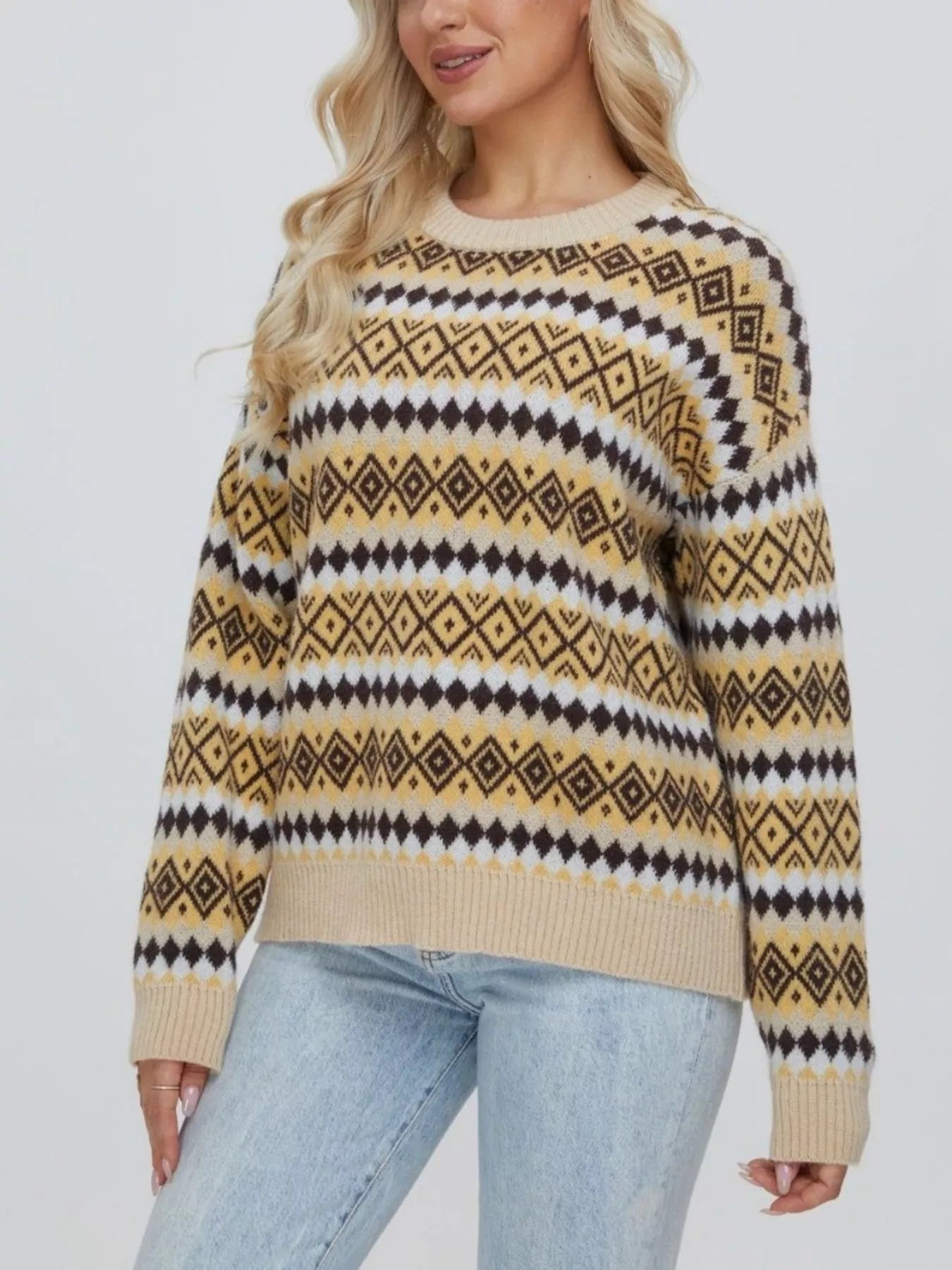 Geometric Pattern Round Neck Sweater-Nordavory