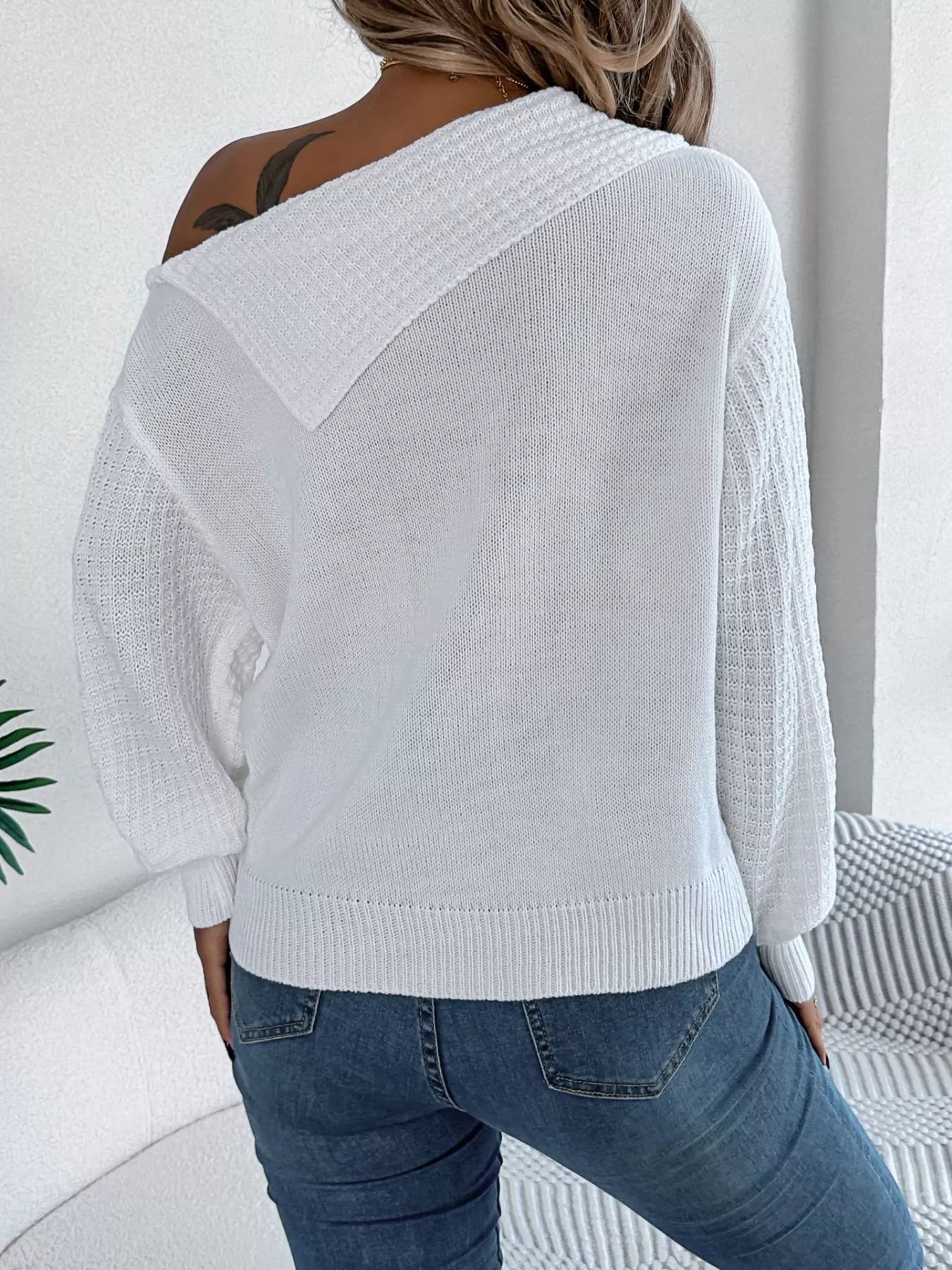 Off-Shoulder Cable Knit Sweater-Nordavory