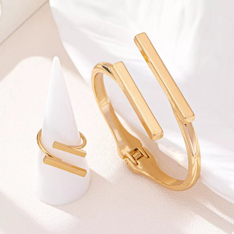 Adjustable 18K Gold - Plated Modern Bar Bracelet and Ring Jewelry Set - Nordavory