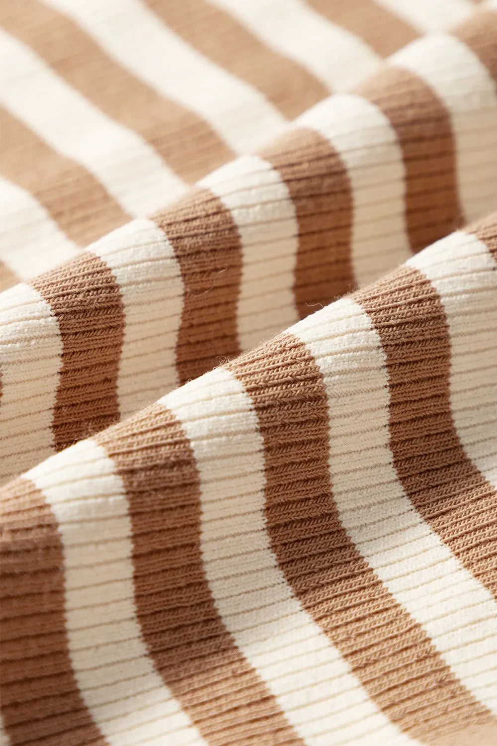 Stripe Exposed Seam Trim Round Neck Sleeveless Top-Nordavory