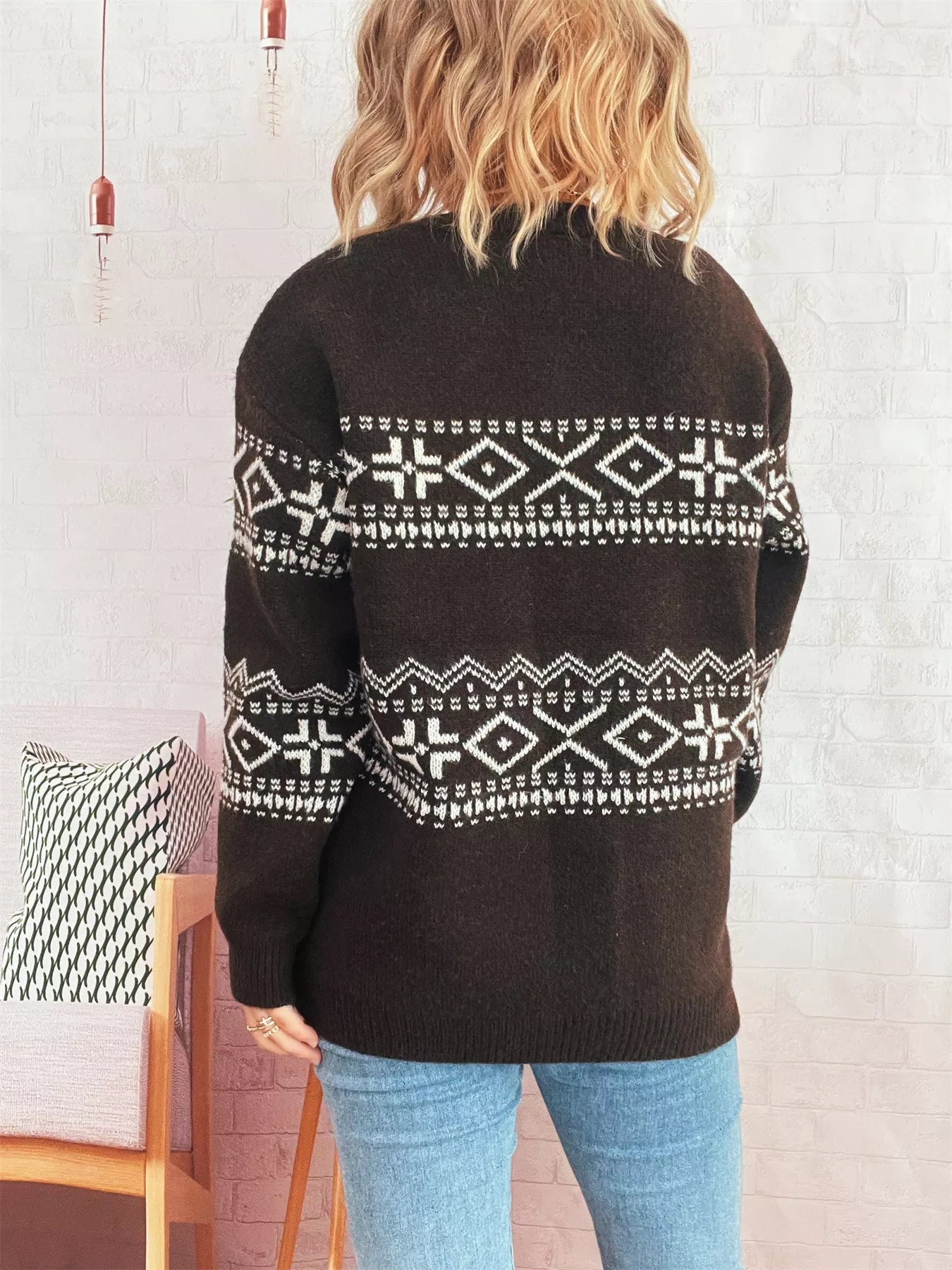 Geometric Dropped Shoulder Long Sleeve Sweater-Nordavory