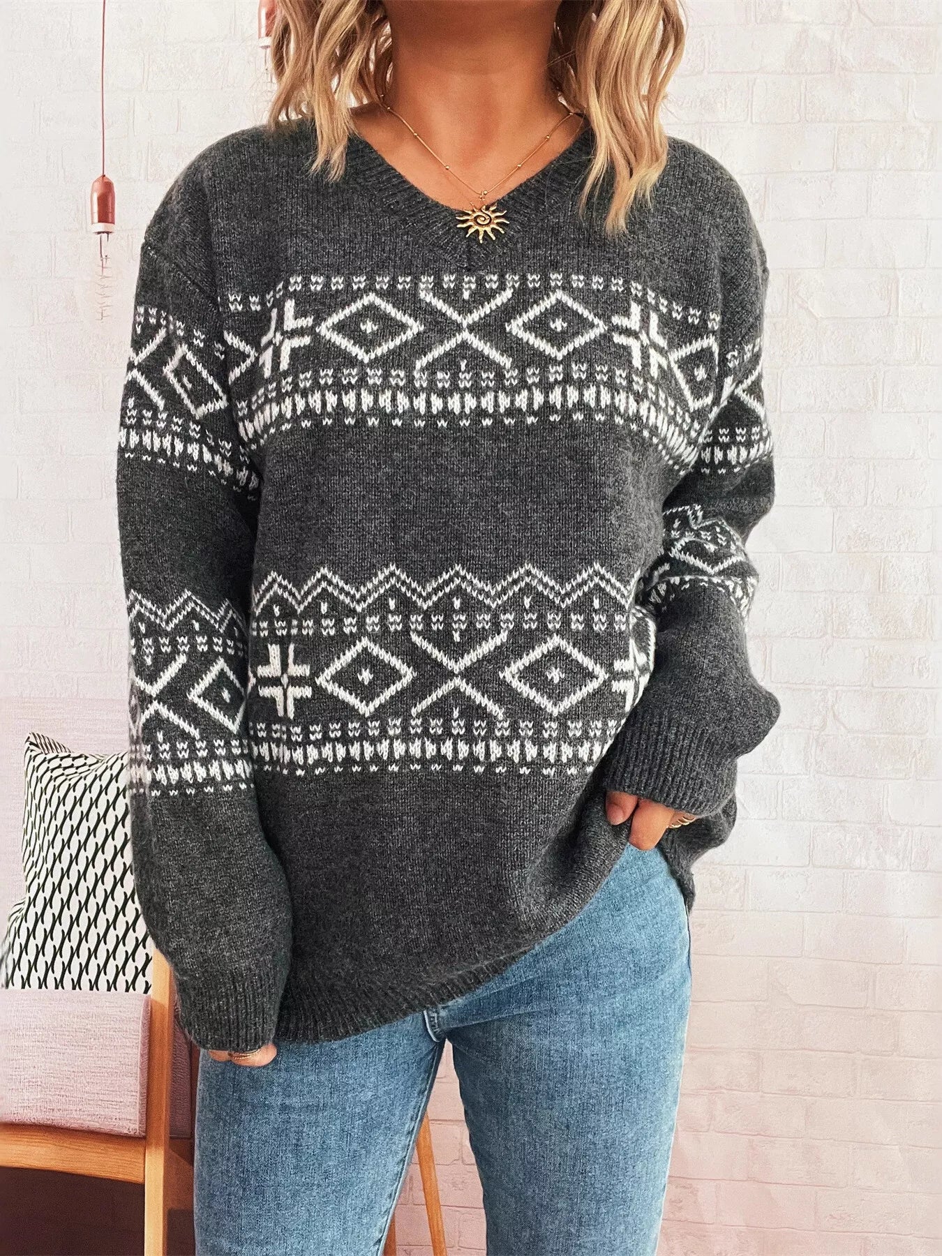 Geometric Dropped Shoulder Long Sleeve Sweater-Nordavory