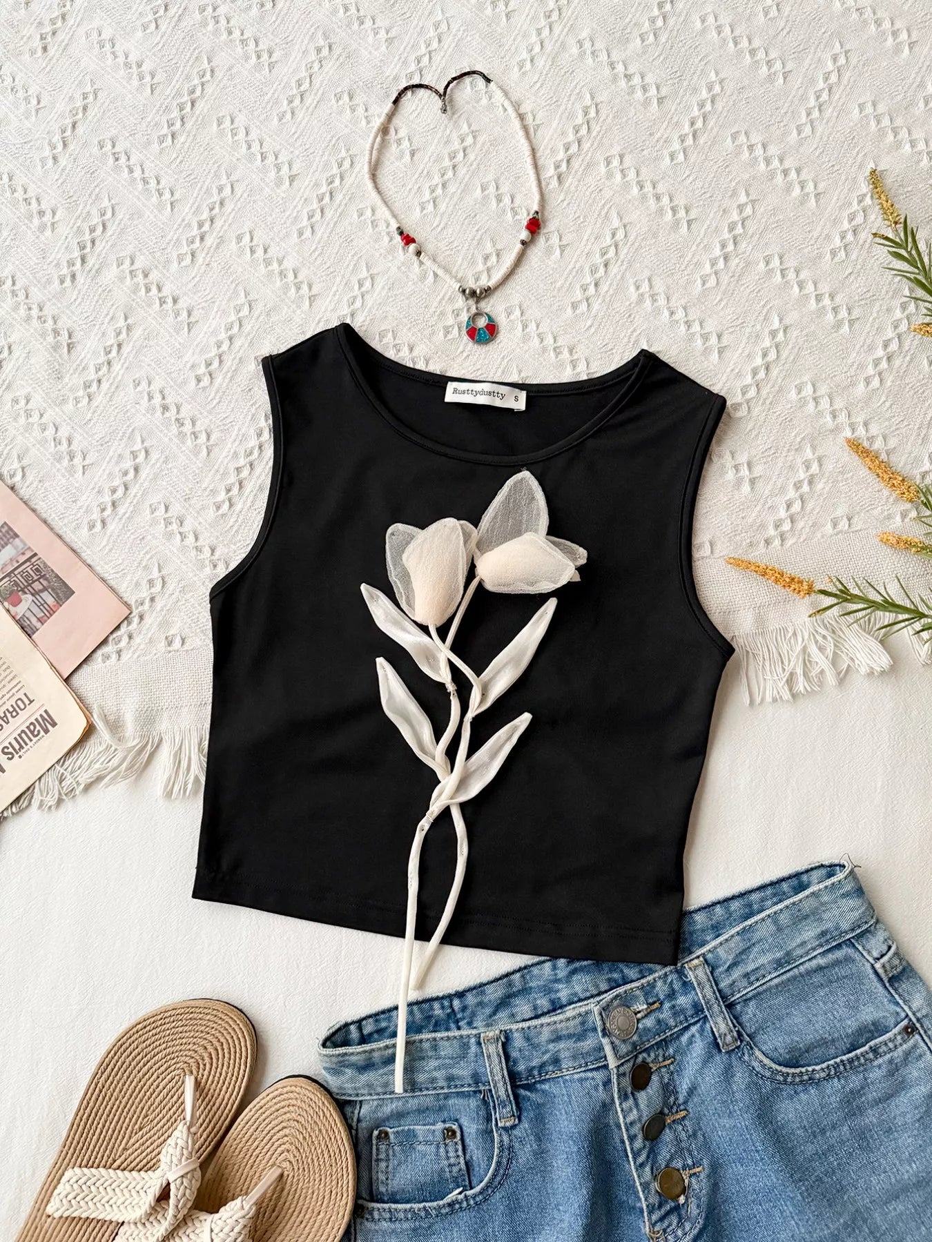 Floral Applique Round Neck Tank Top-Nordavory