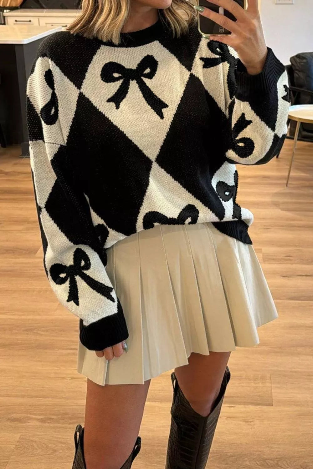 Bow Pattern Long Sleeve Contrast Sweater-Nordavory