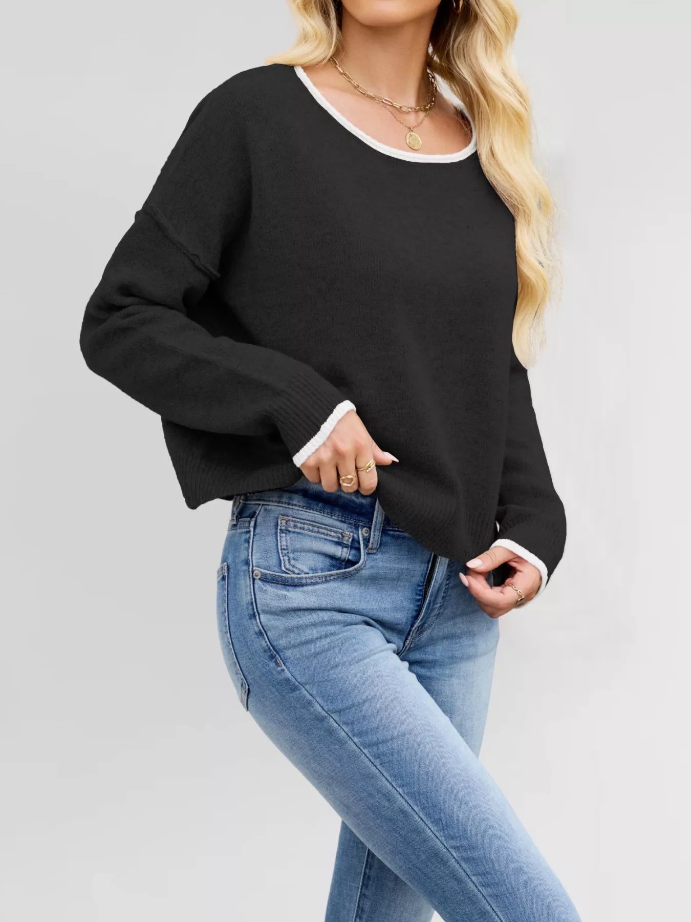 Round Neck Dropped Shoulder Sweater-Nordavory