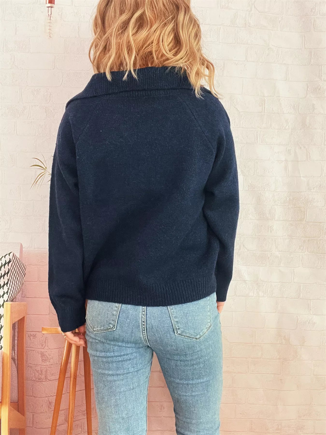 Ribbed Hem Raglan Sleeve Sweater-Nordavory