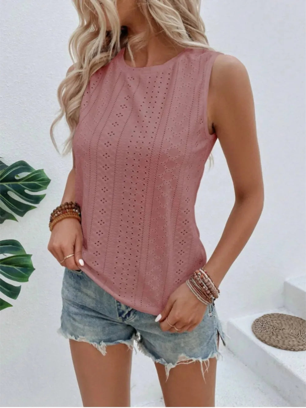 Eyelet Round Neck Tank-Nordavory