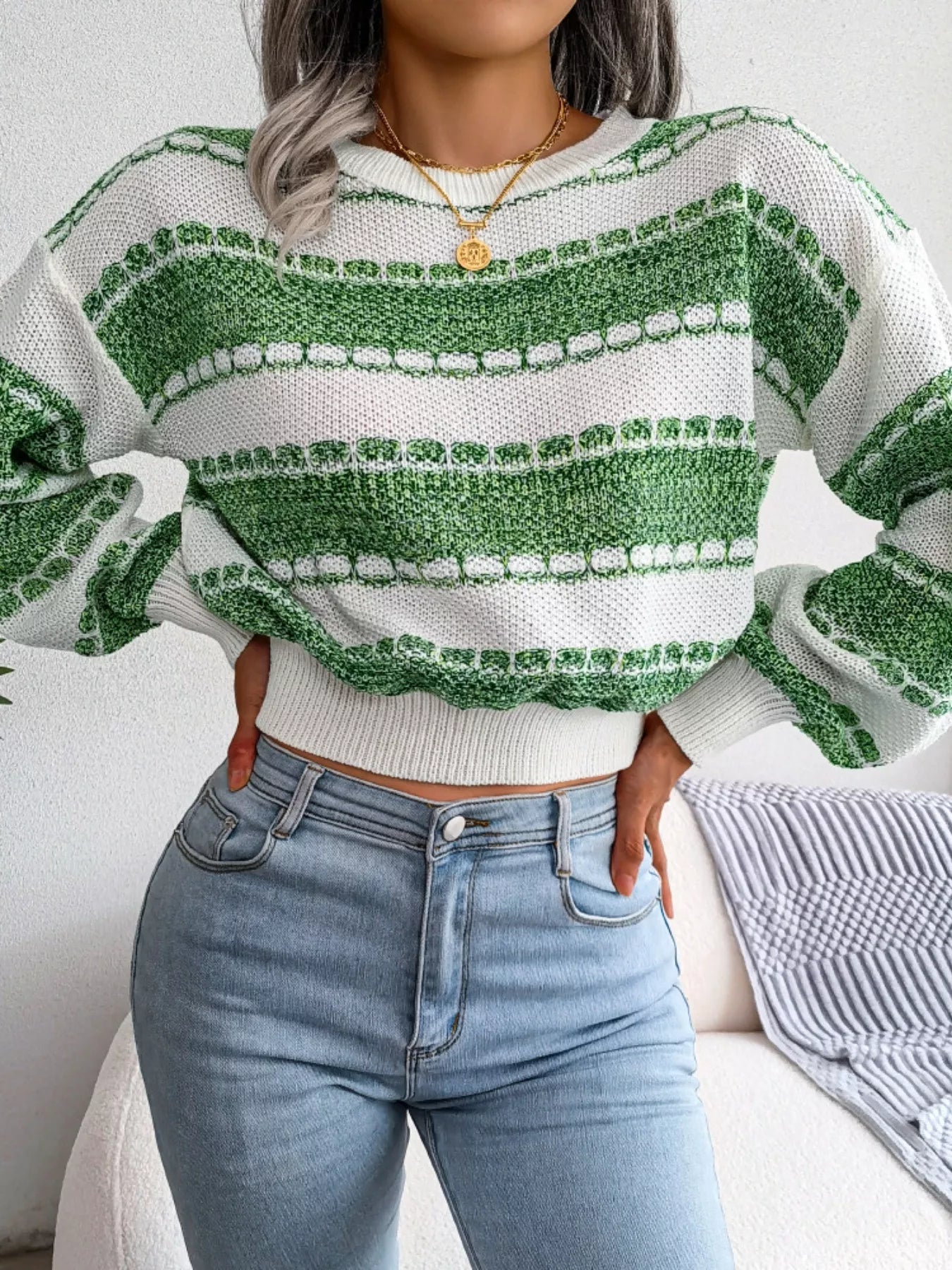 Color Block Round Neck Cropped Sweater-Nordavory