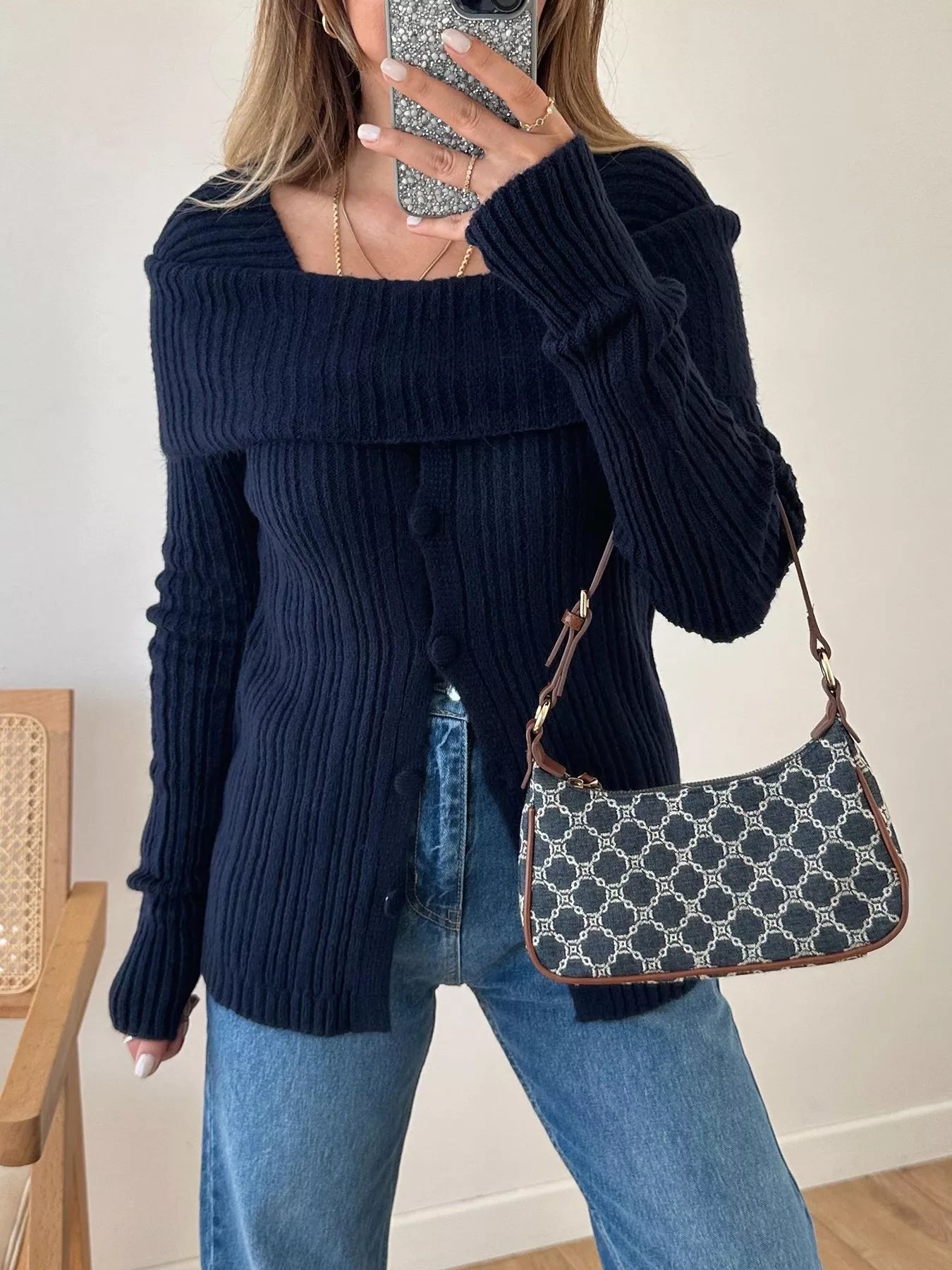 Textured Slit Front Long Sleeve Knit Top-Nordavory