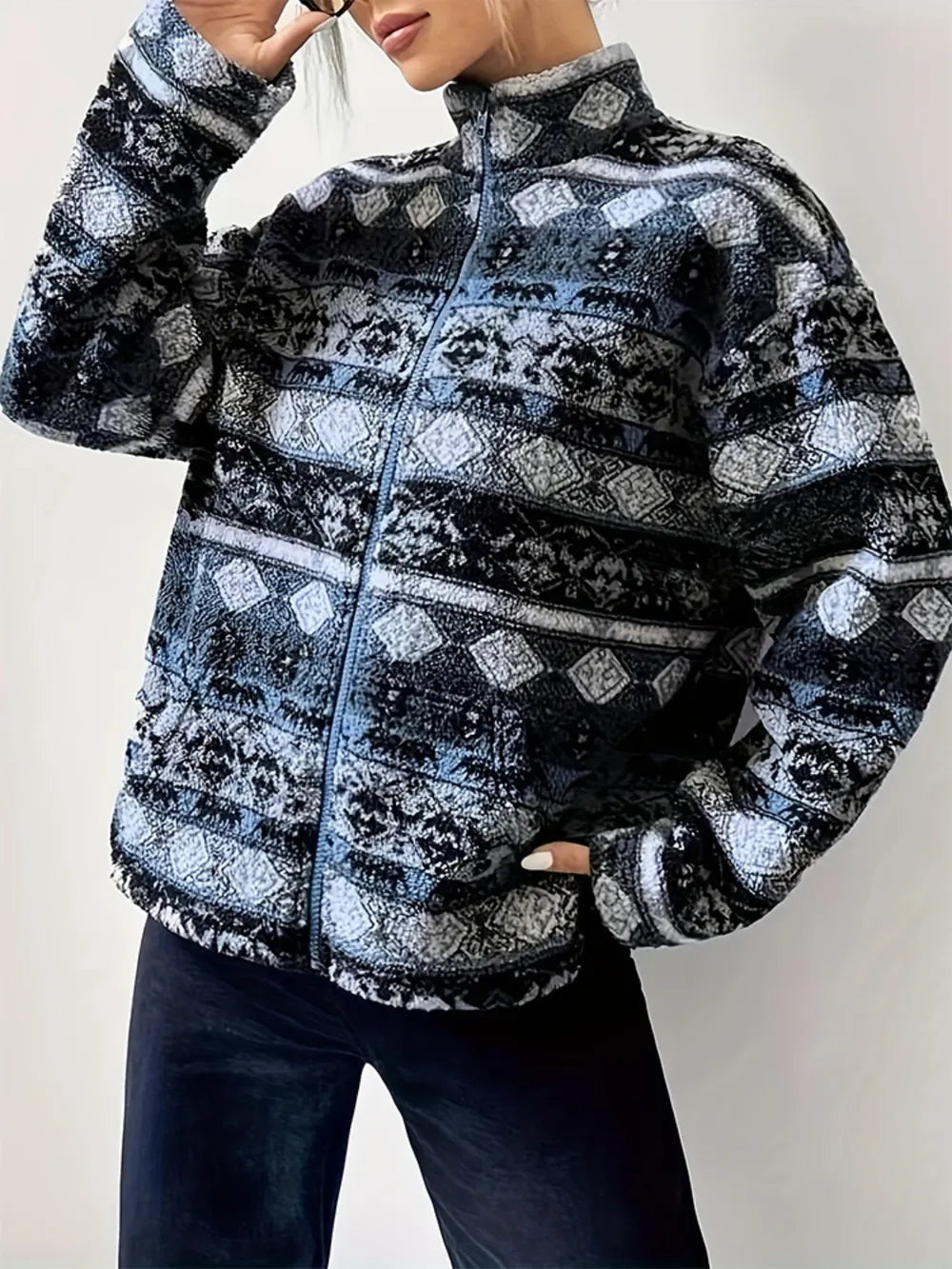 Geometric Turtleneck Zip Up Jacket-Nordavory