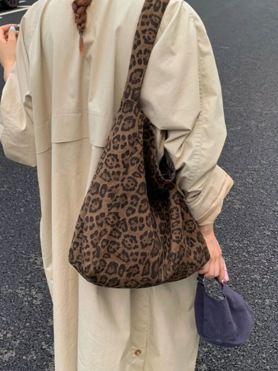 Chic Shoulder Bag for Casual Style-Nordavory